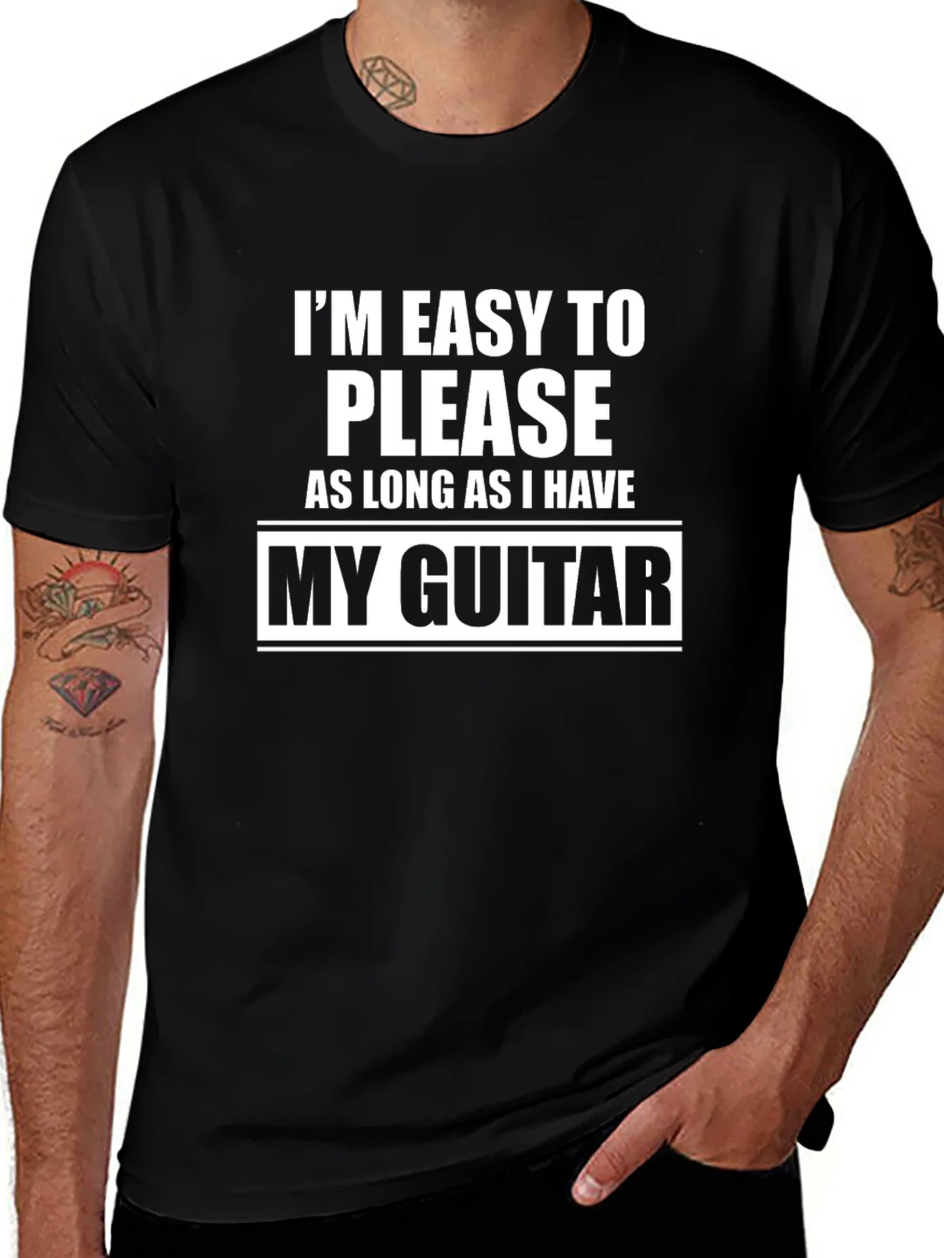 Camiseta Negra: Soy f¨¢cil de complacer con mi guitarra