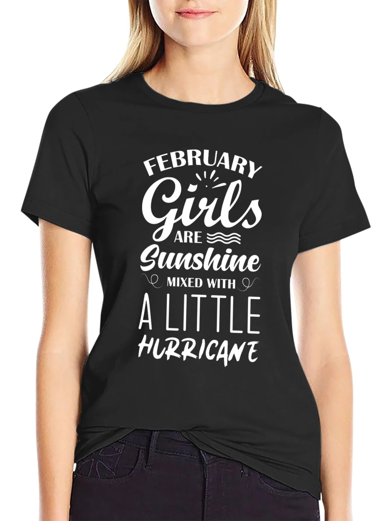 Camiseta Negra February Girls Are Sunshine