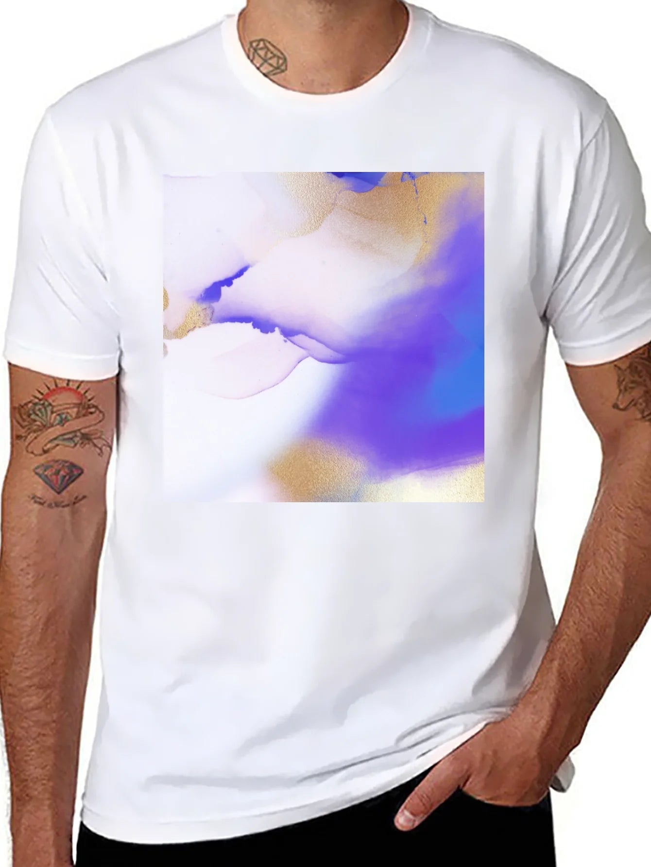 Camiseta Negra con Dise?o Abstracto Moderno