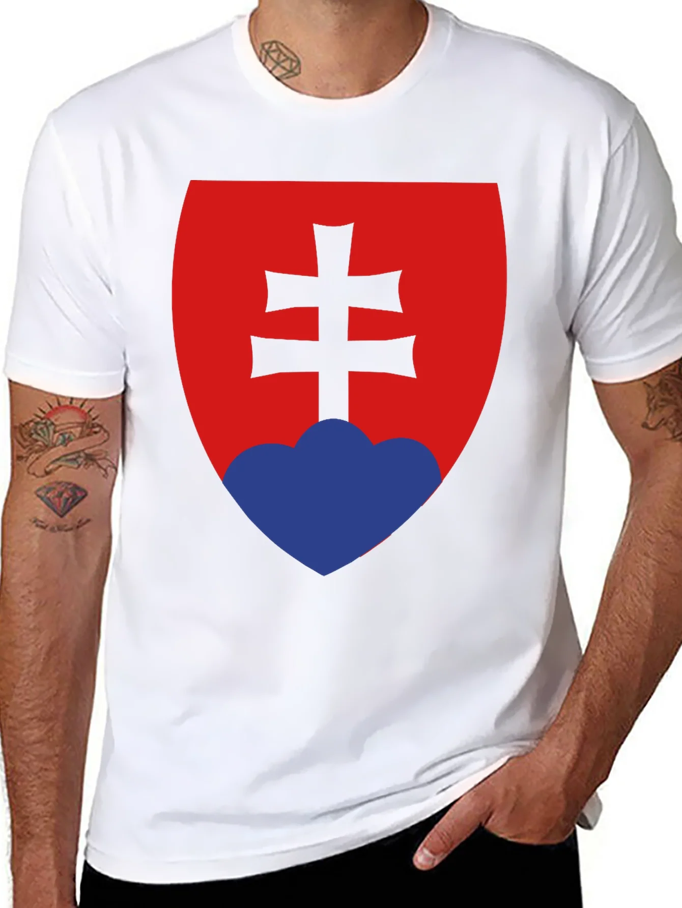 Camiseta Negra con Escudo de Eslovaquia