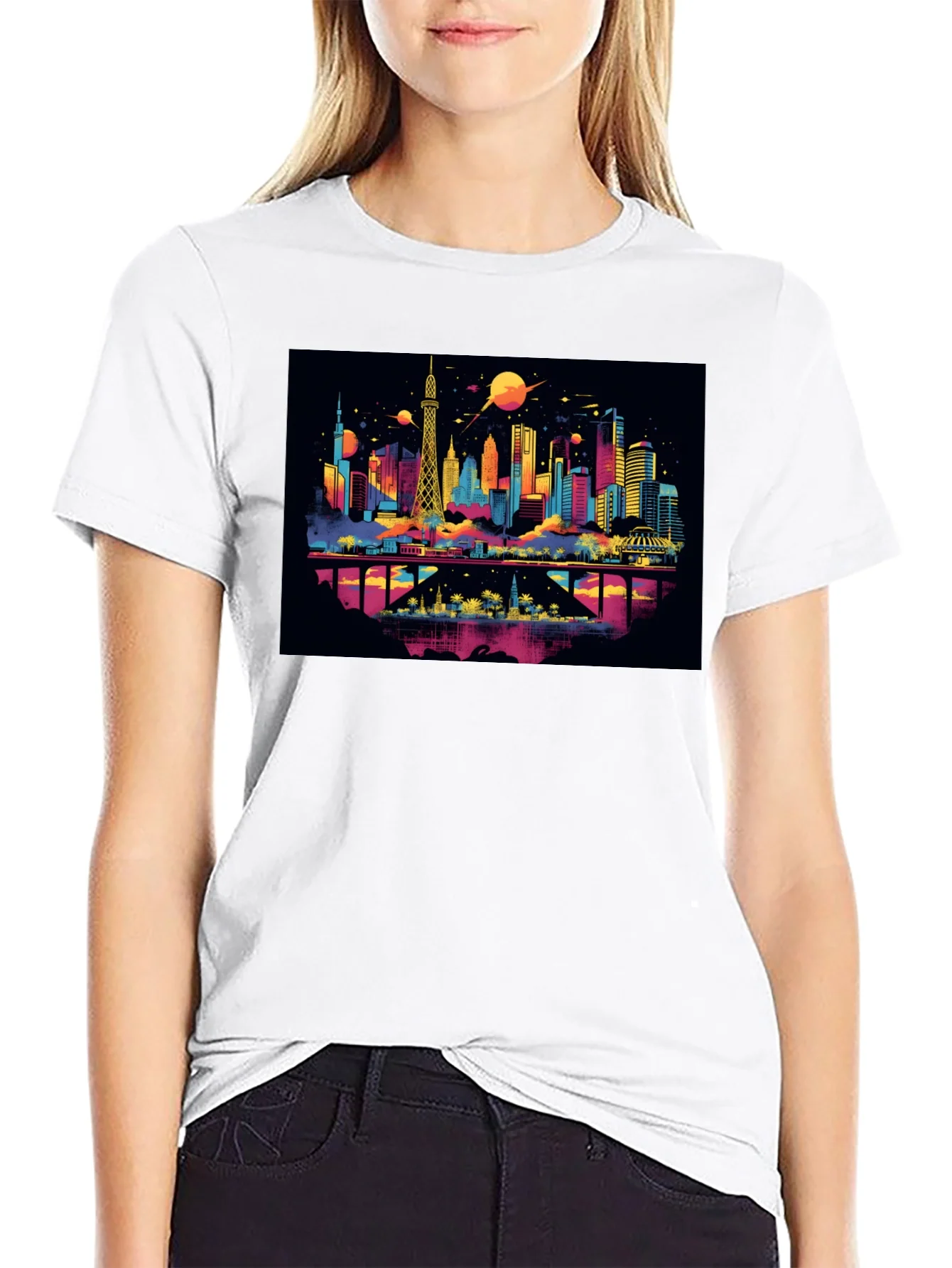 Camiseta Negra con Dise?o Urbano Futurista