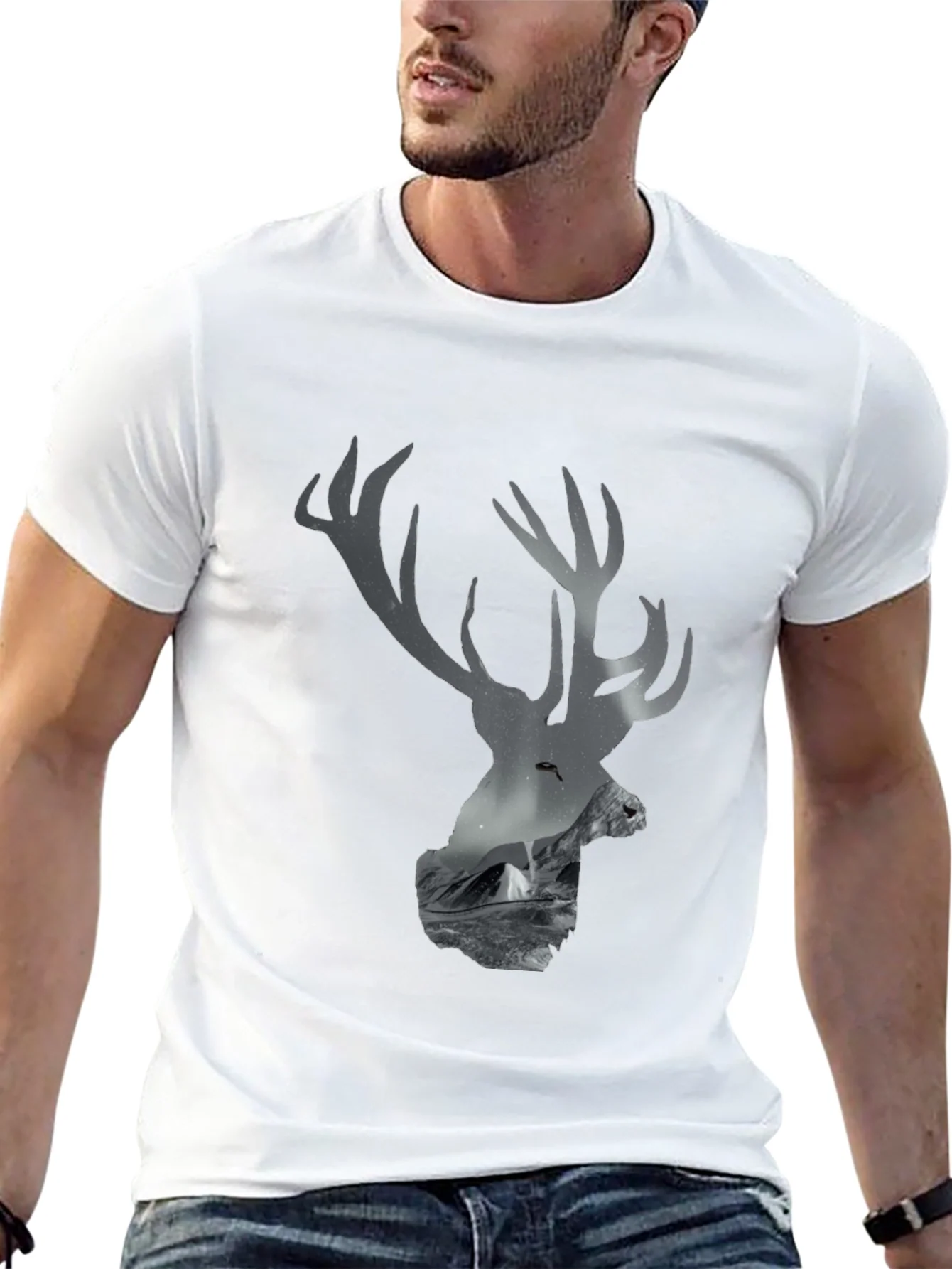 Camiseta Negra con Dise?o de Ciervo Monta?oso