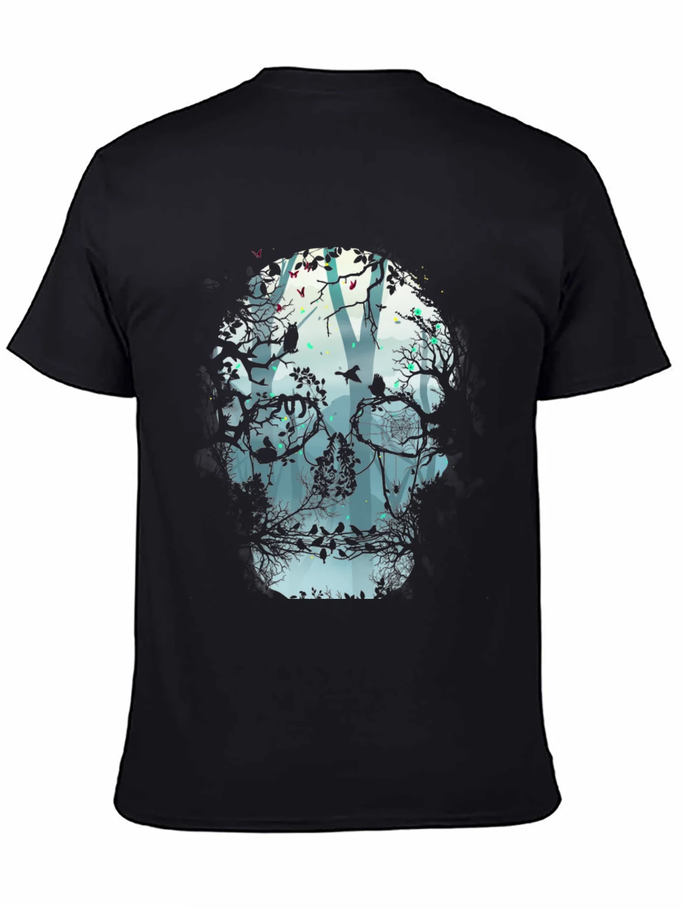 Camiseta Negra con Dise?o de Calavera y Bosque
