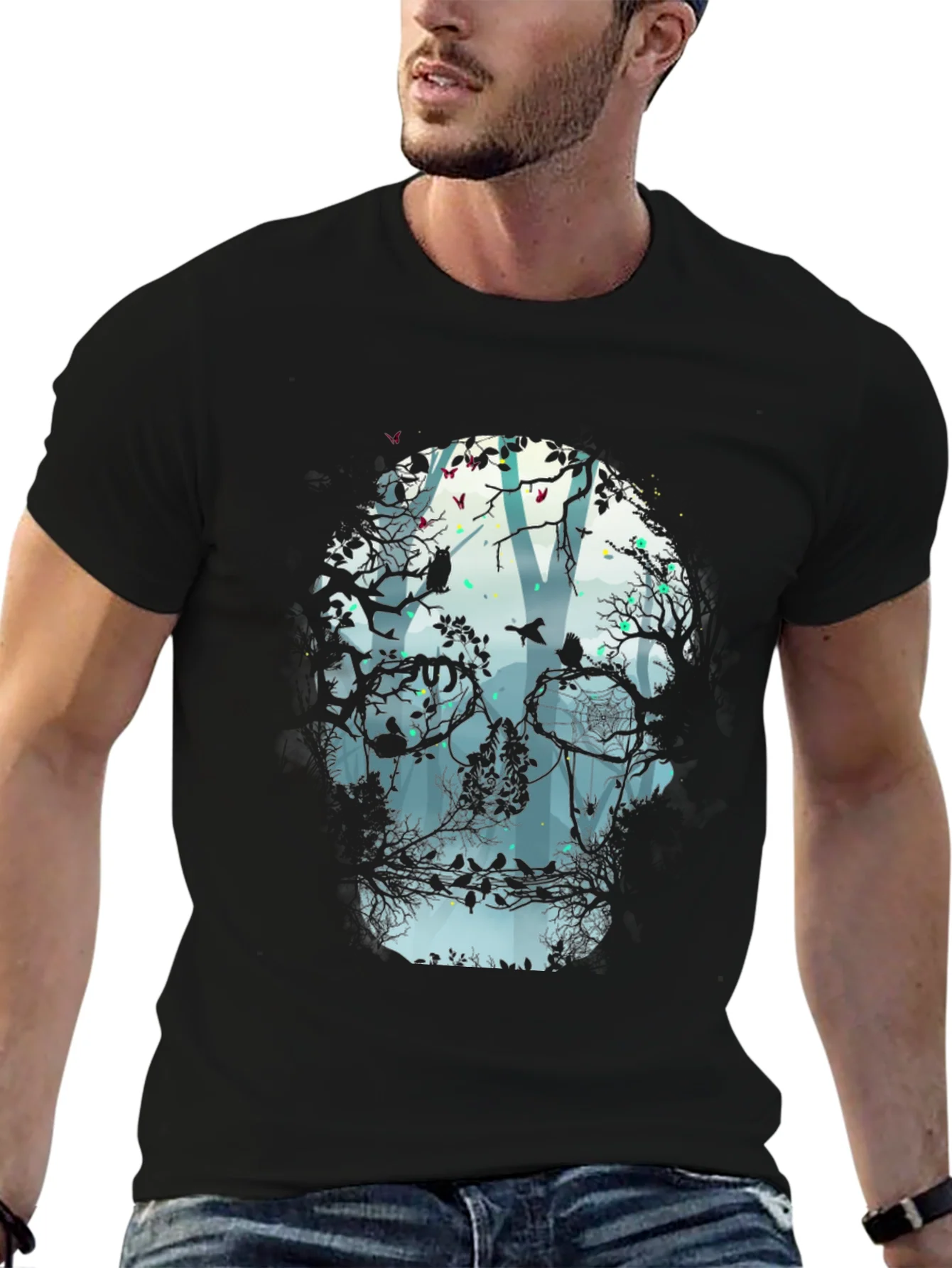 Camiseta Negra con Dise?o de Calavera y Bosque