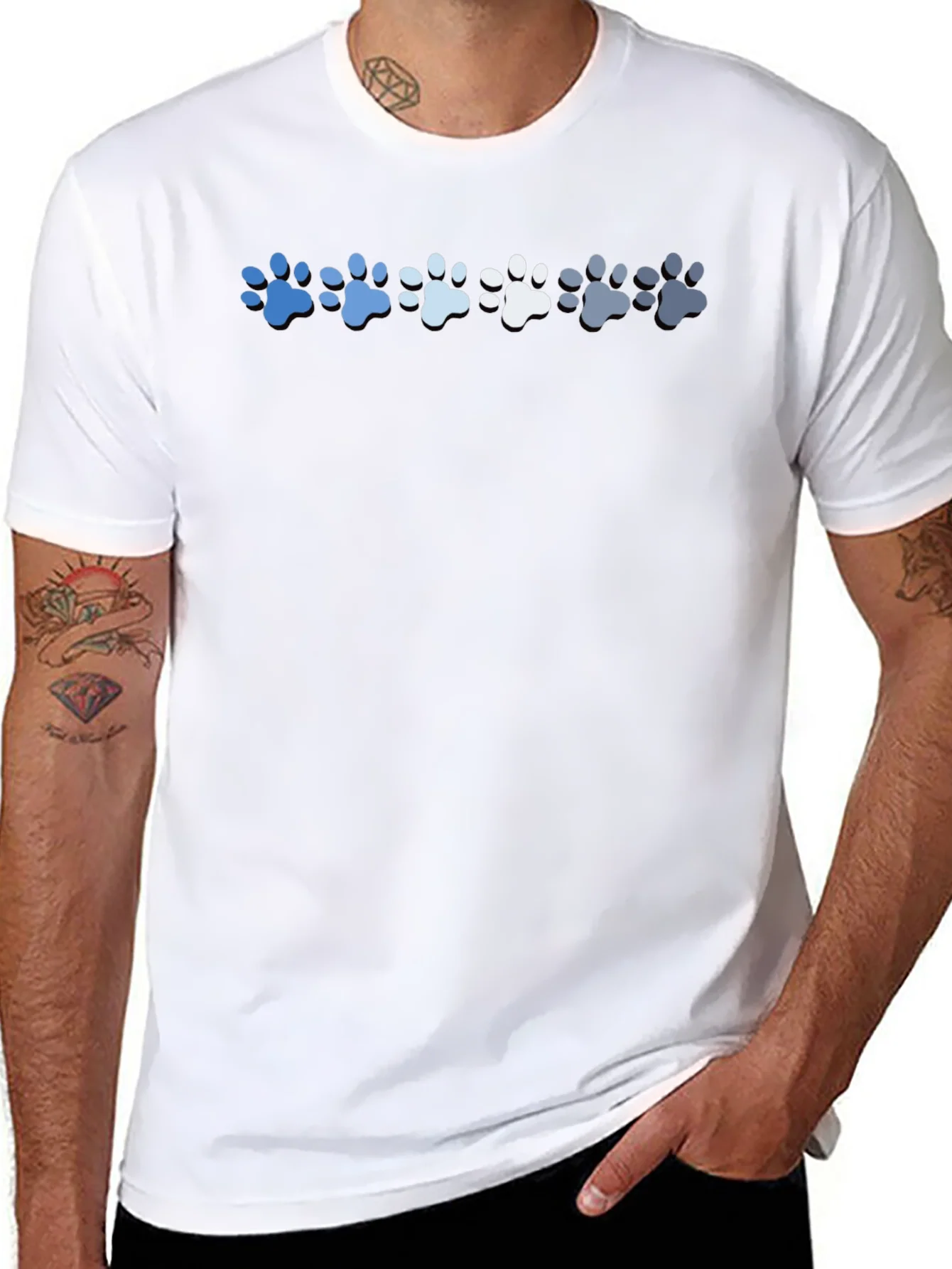 Camiseta Negra con Estampado de Patas de Perro