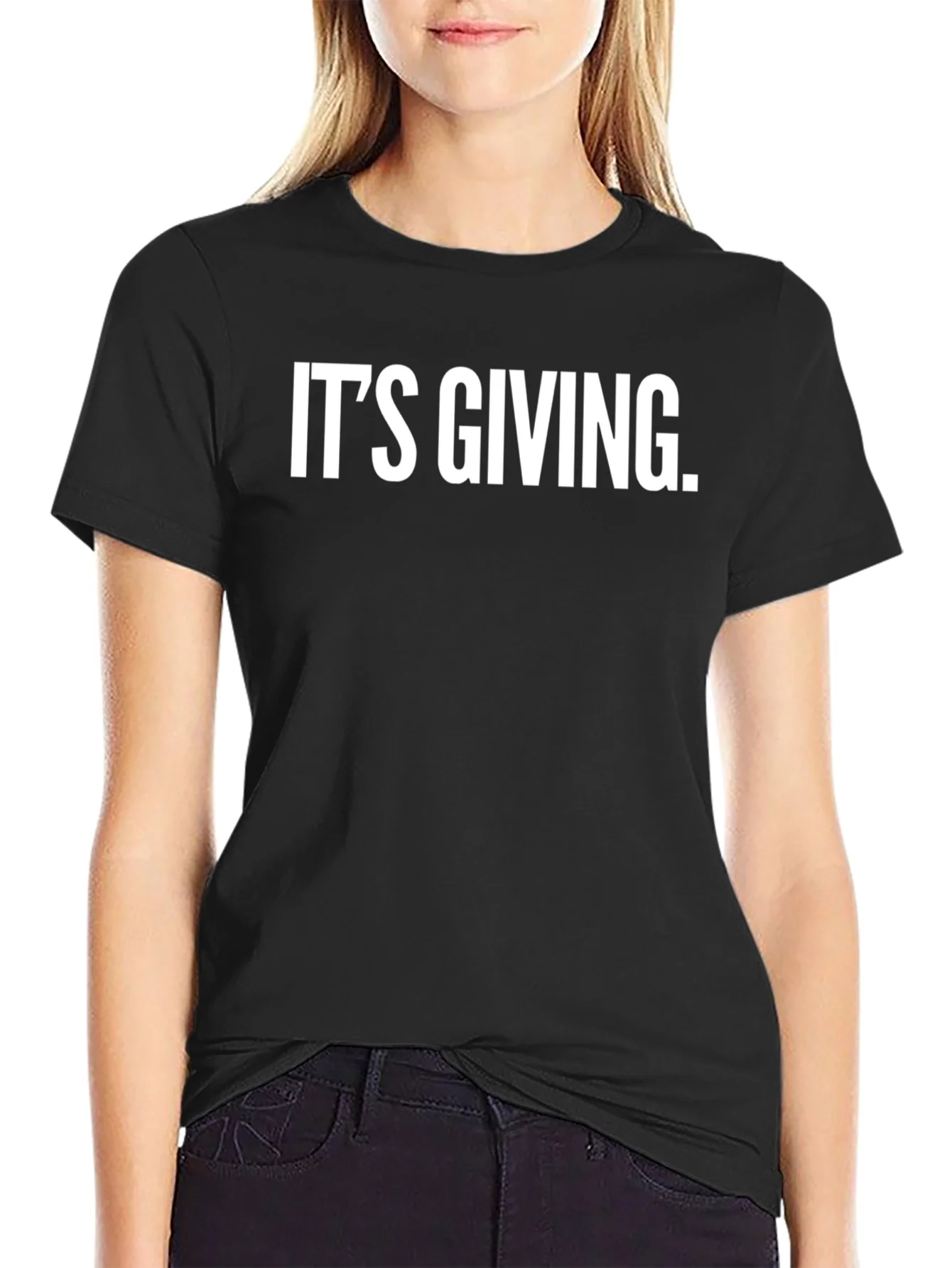 Camiseta Negra con Texto ITS GIVING