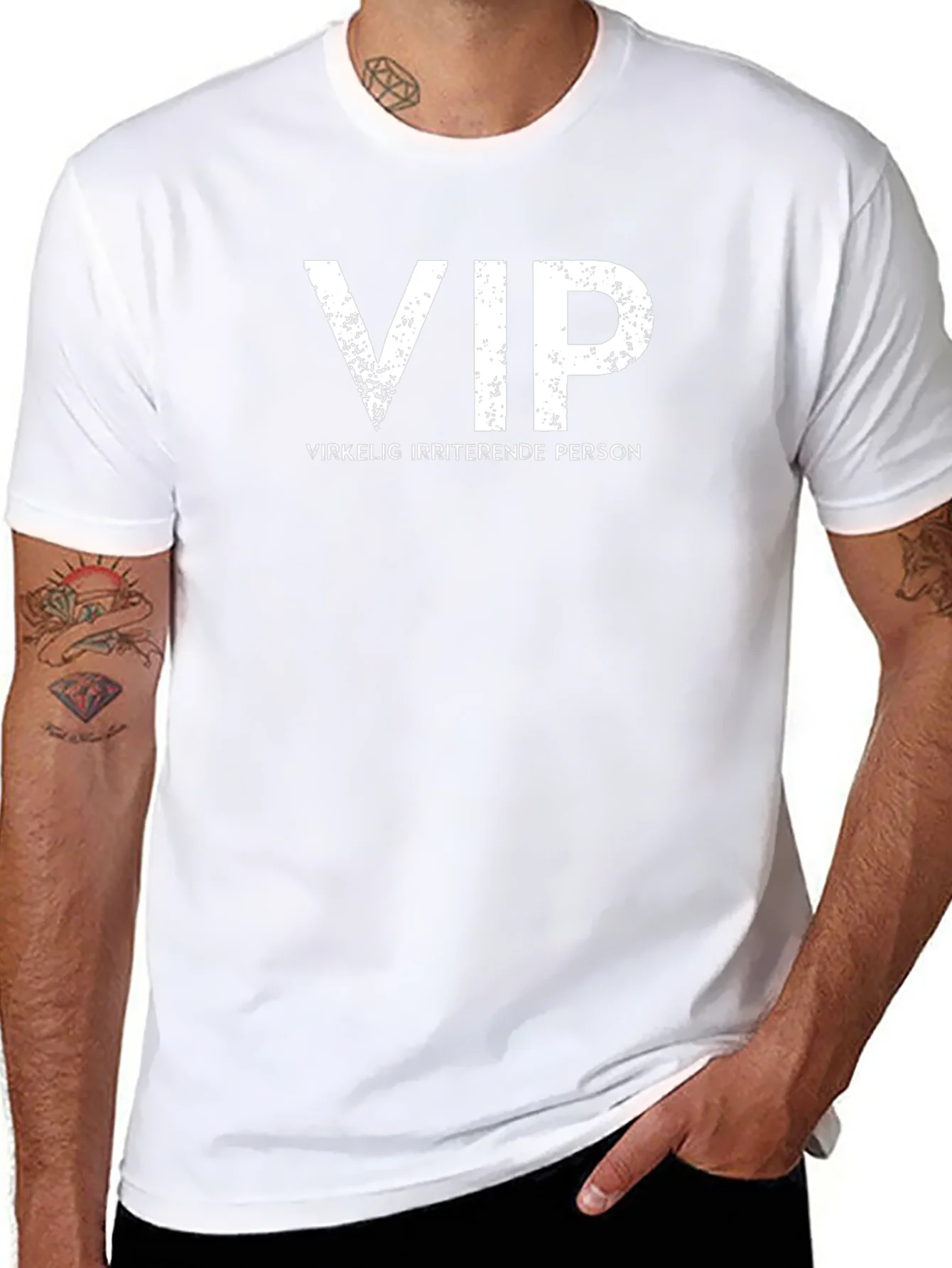 Rebbecca VIP Irriterende Person Graphic Tee