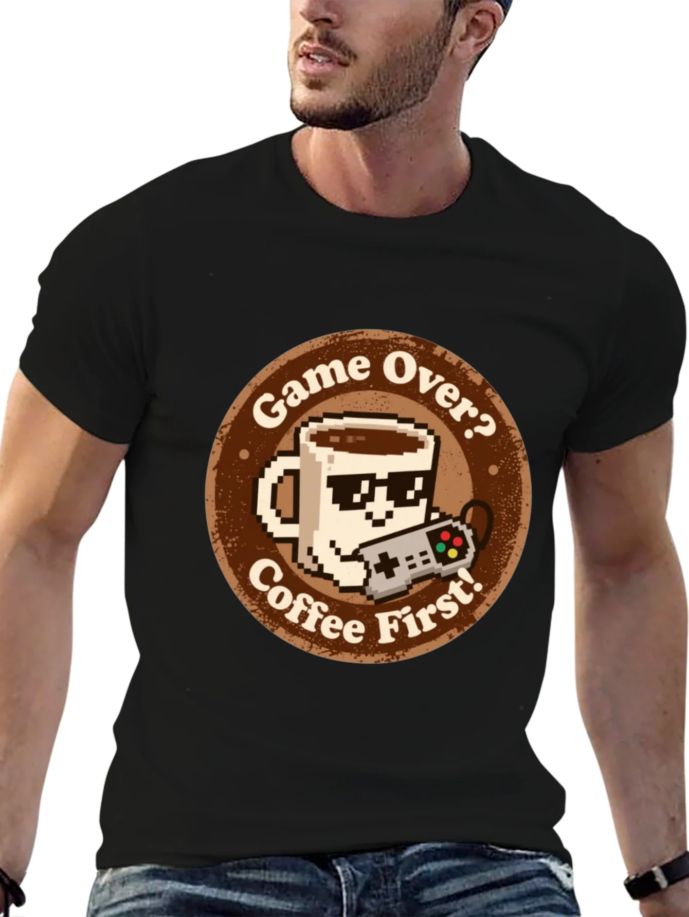 Camiseta Gamer: Game Over? Coffee First! Algod¨®n