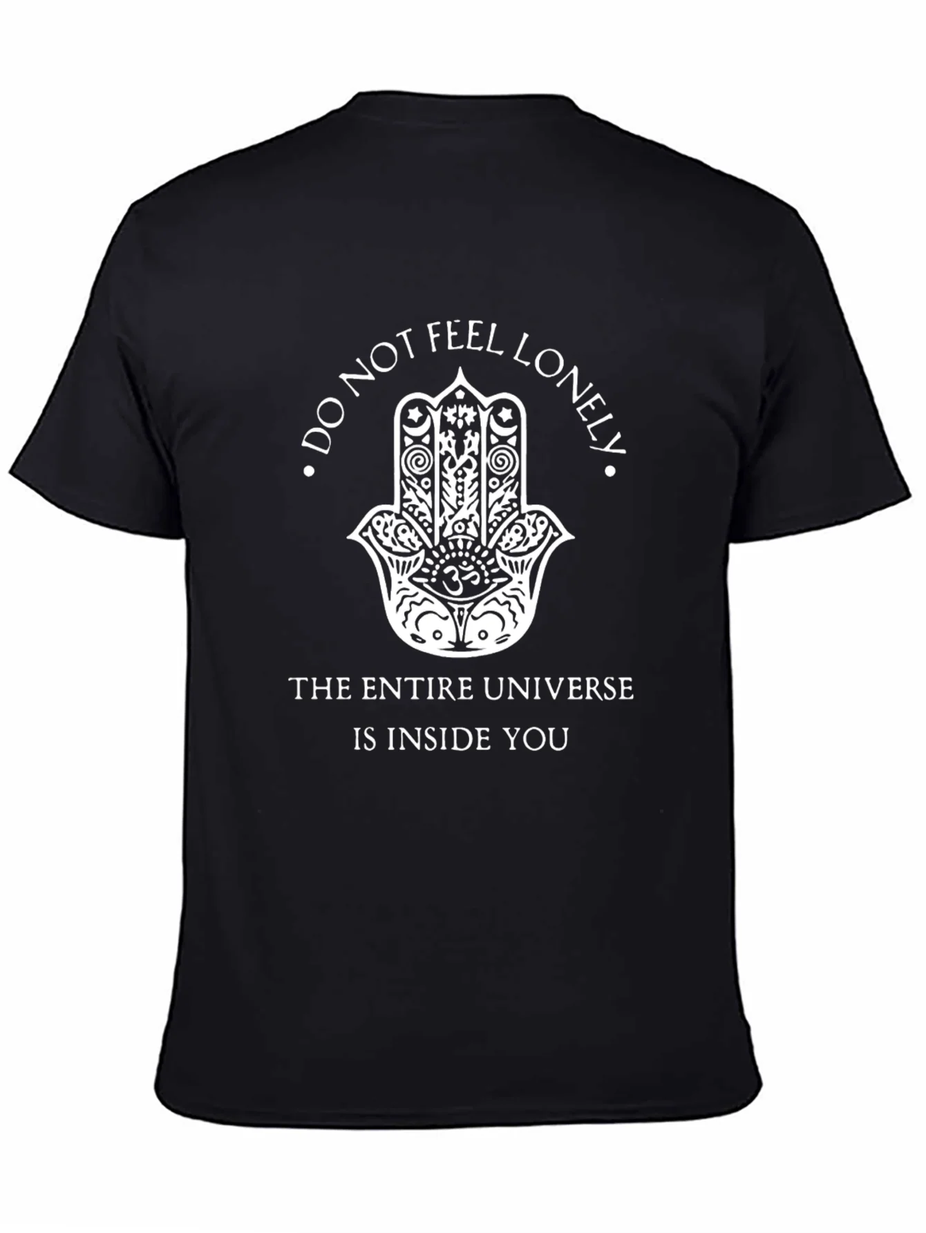 Camiseta Hombre Negra con Dise?o Inspirador Hamsa