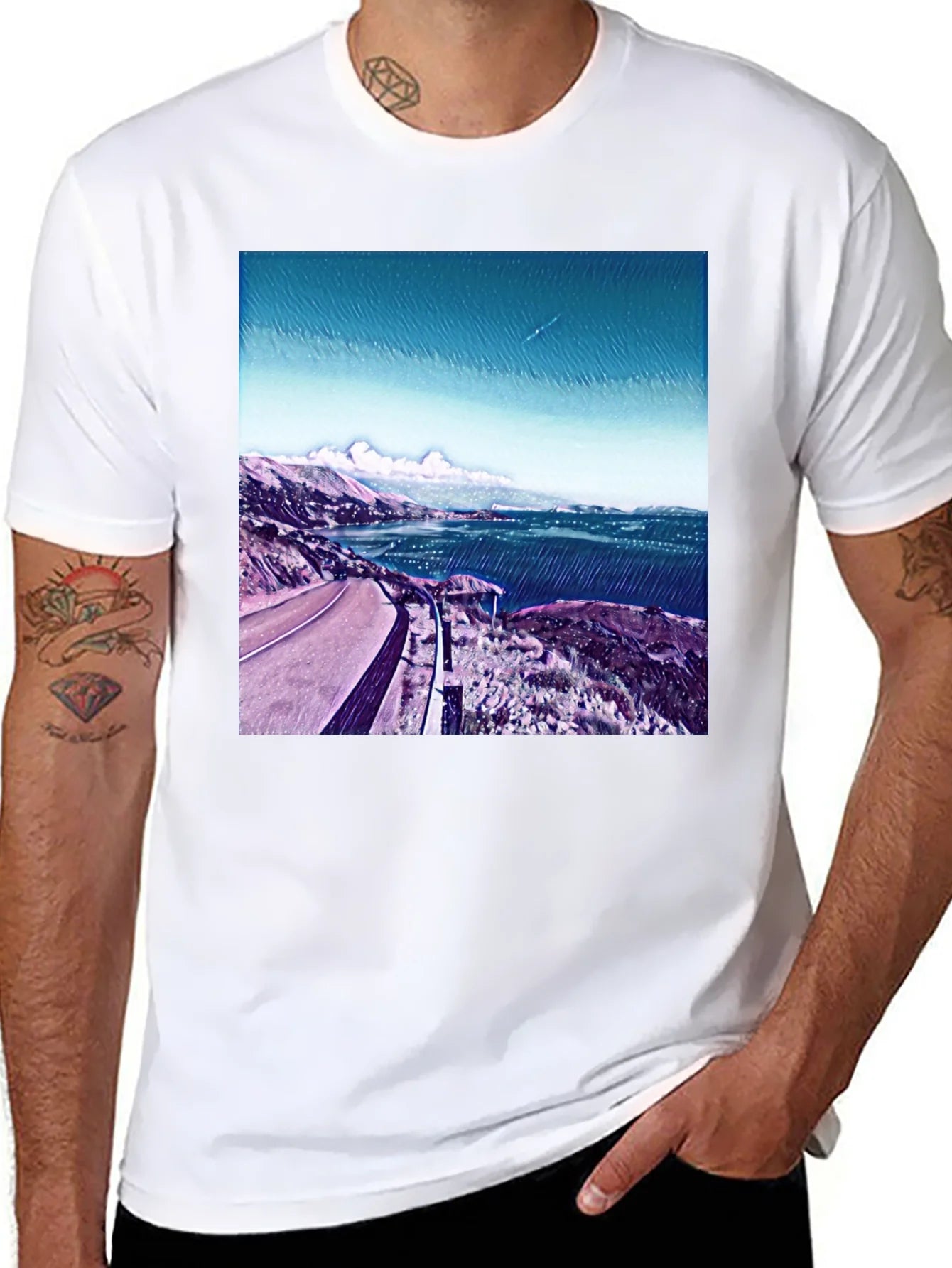 Camiseta Negra Estampada con Paisaje Costero