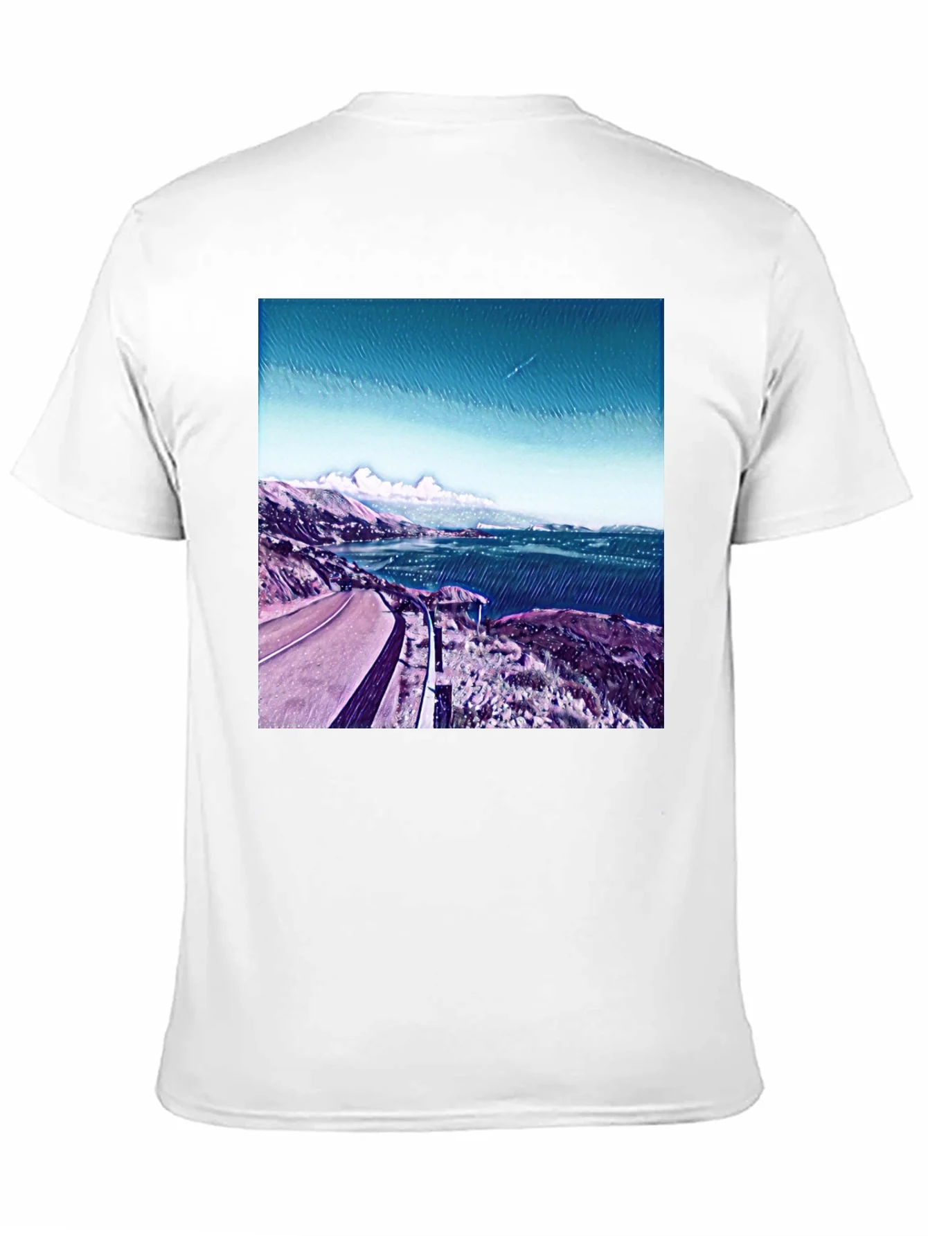 Camiseta Negra Estampada con Paisaje Costero