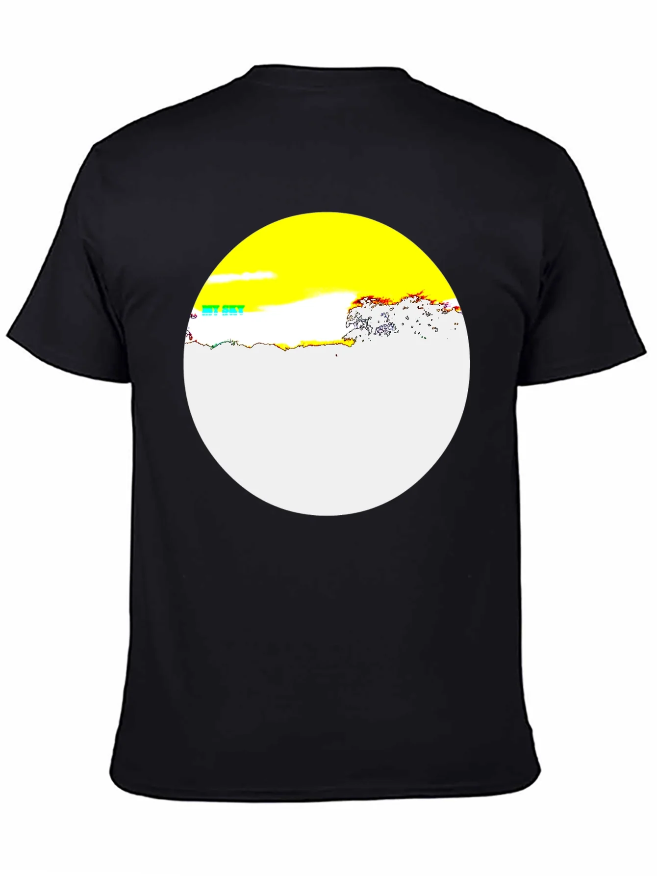 Camiseta Negra con Dise?o Circular Abstracto