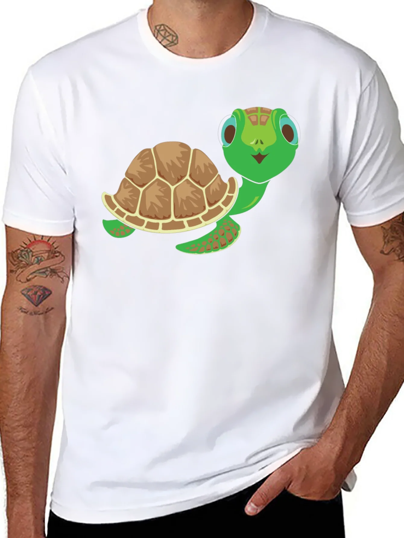 Camiseta Negra con Dise?o de Tortuga Amigable