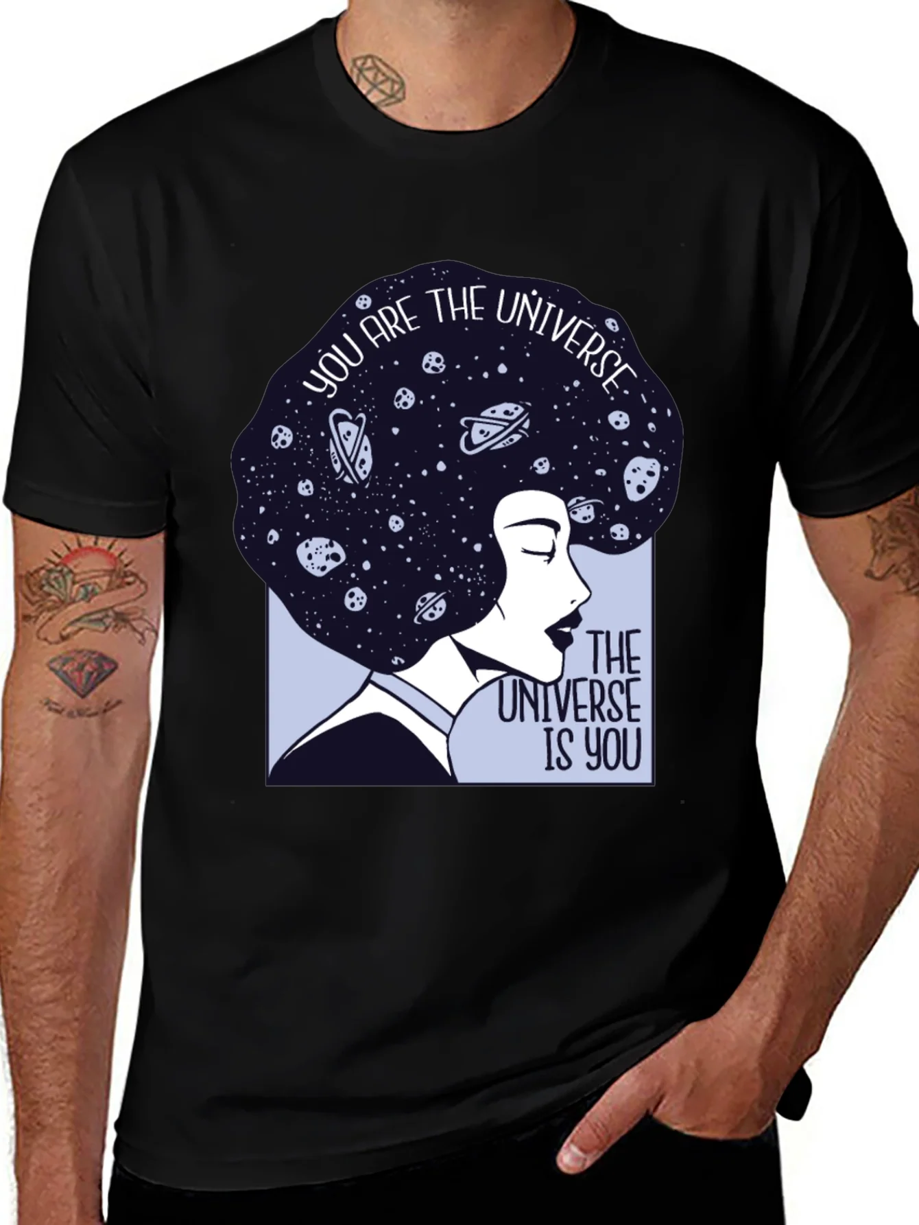 Camiseta Negra con Dise?o Universo Eres T¨²