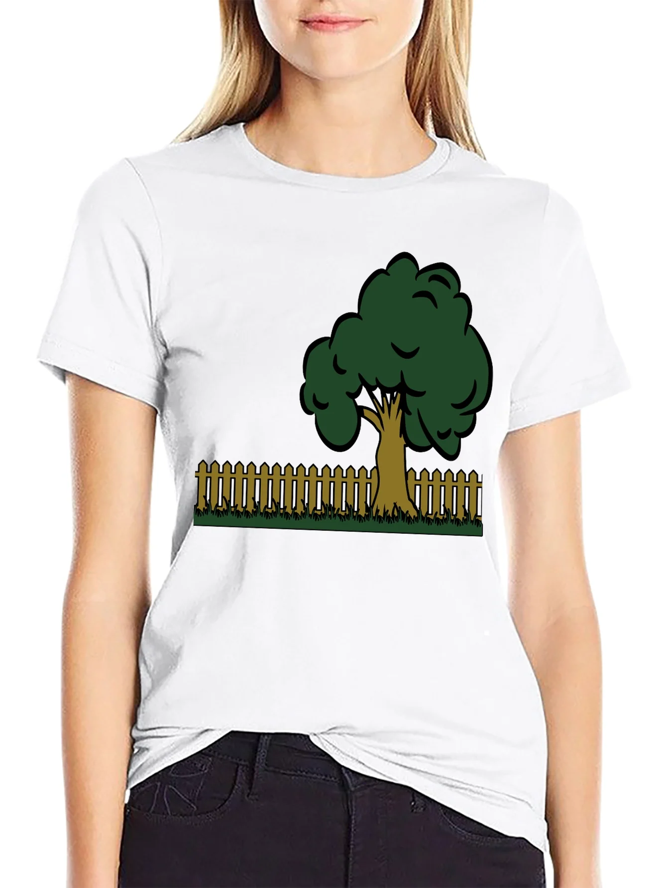 Camiseta Negra con Dise?o de ¨¢rbol y Valla