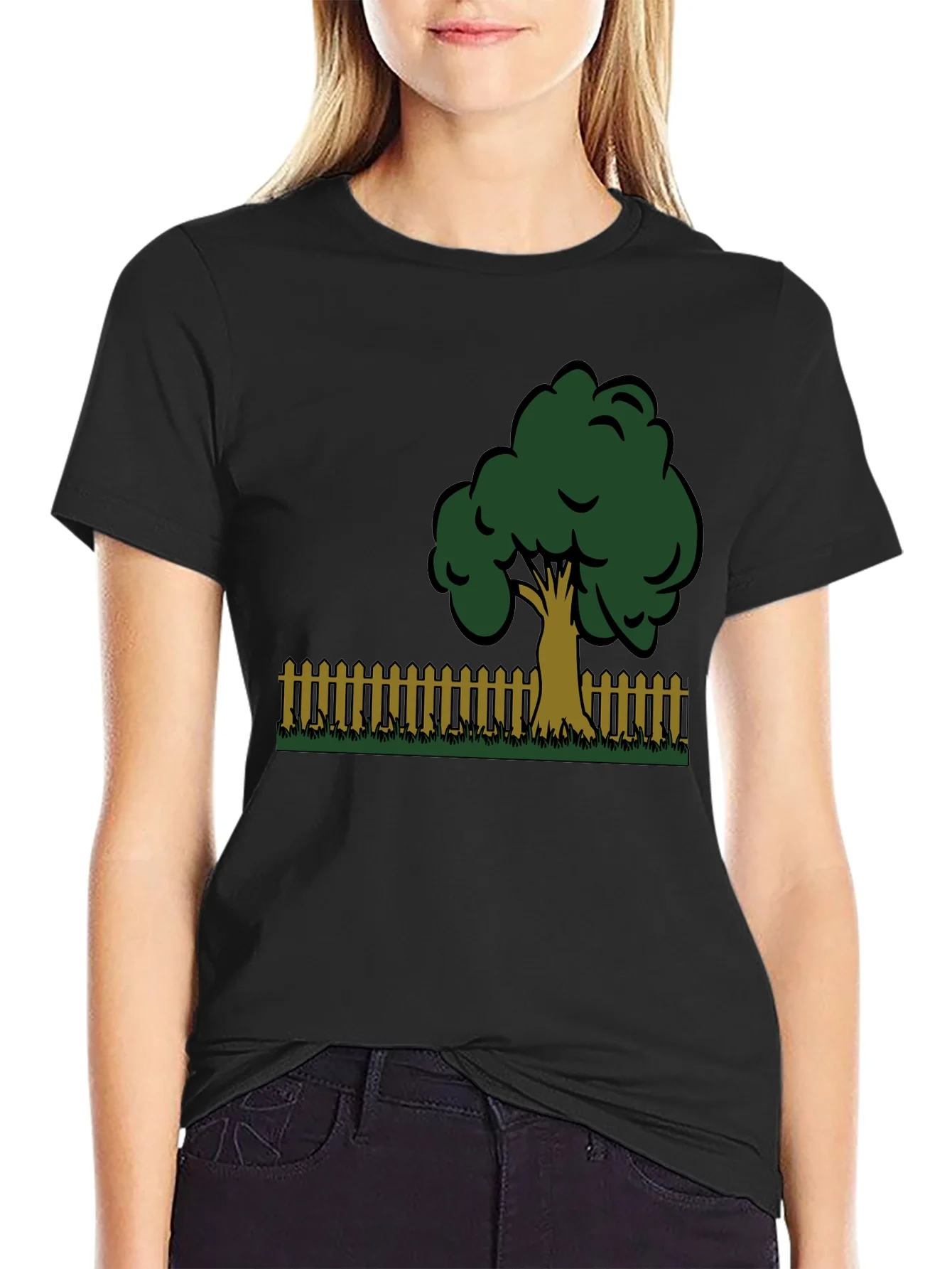 Camiseta Negra con Dise?o de ¨¢rbol y Valla