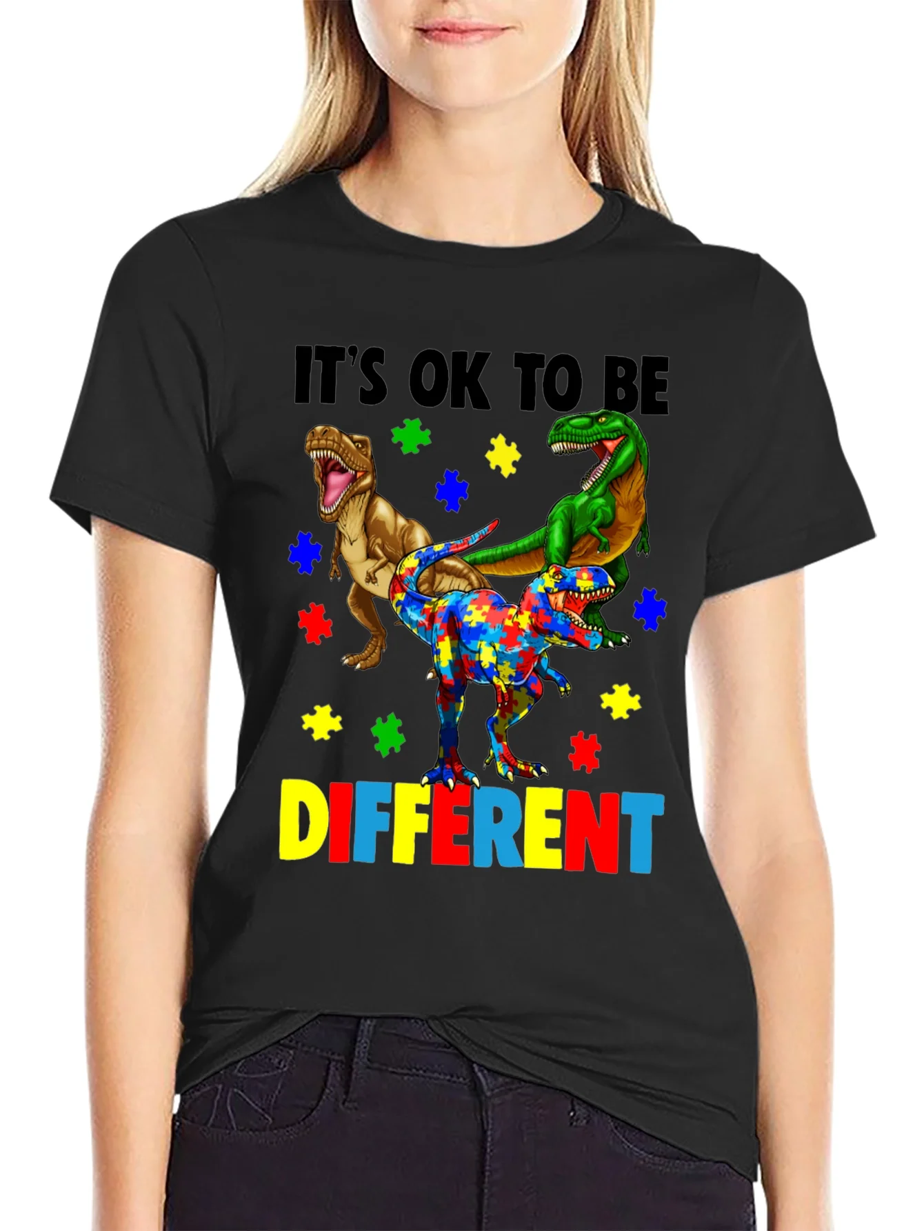 Camiseta Est¨¢ Bien Ser Diferente con Dinosaurios