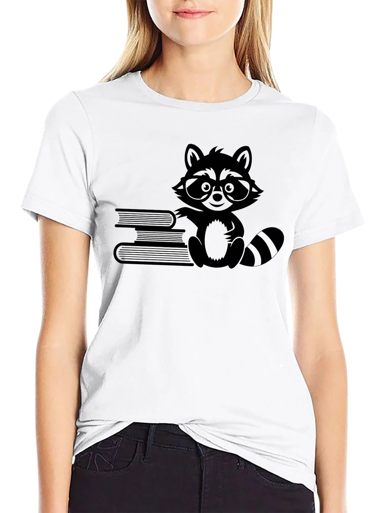 Camiseta Negra con Dise?o de Mapache Lector