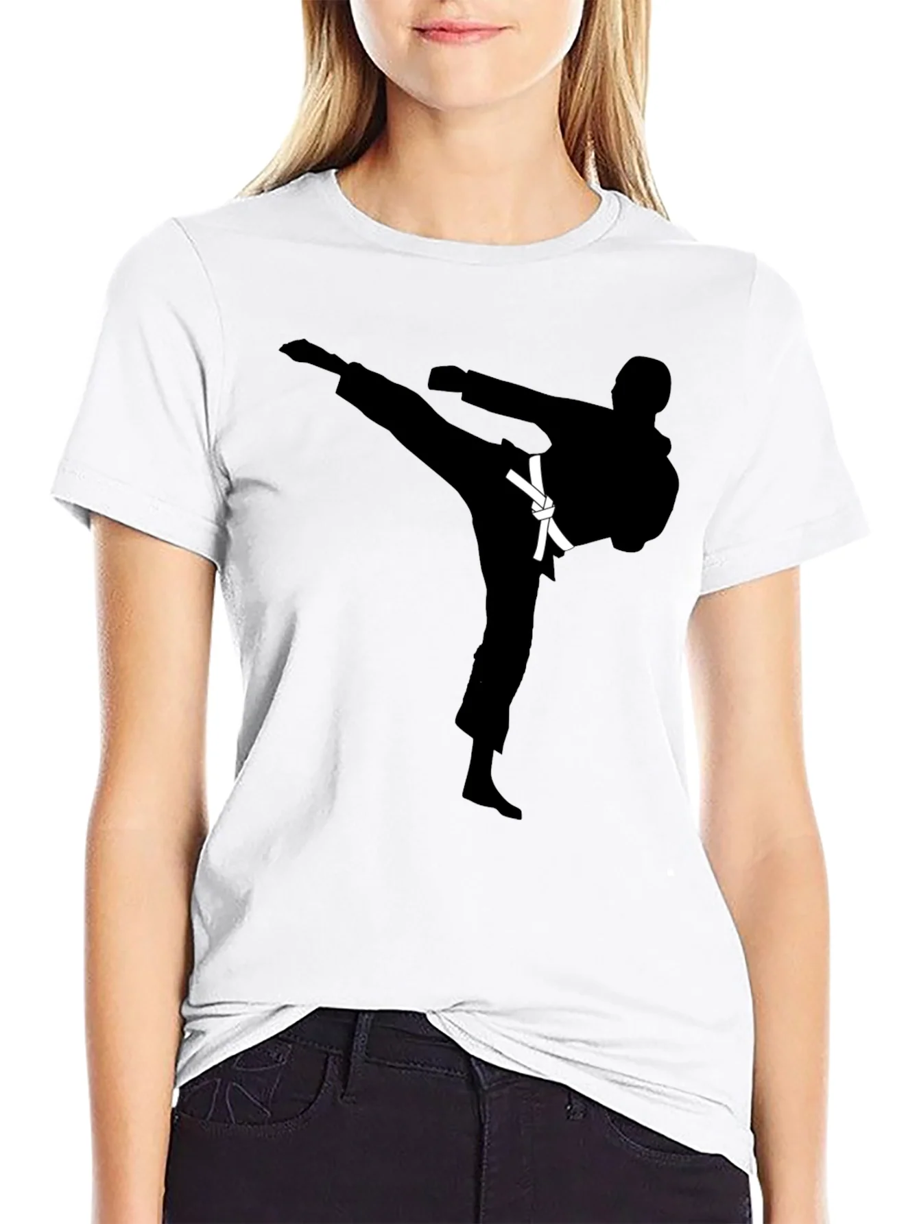 Camiseta Negra con Silueta de Karateca