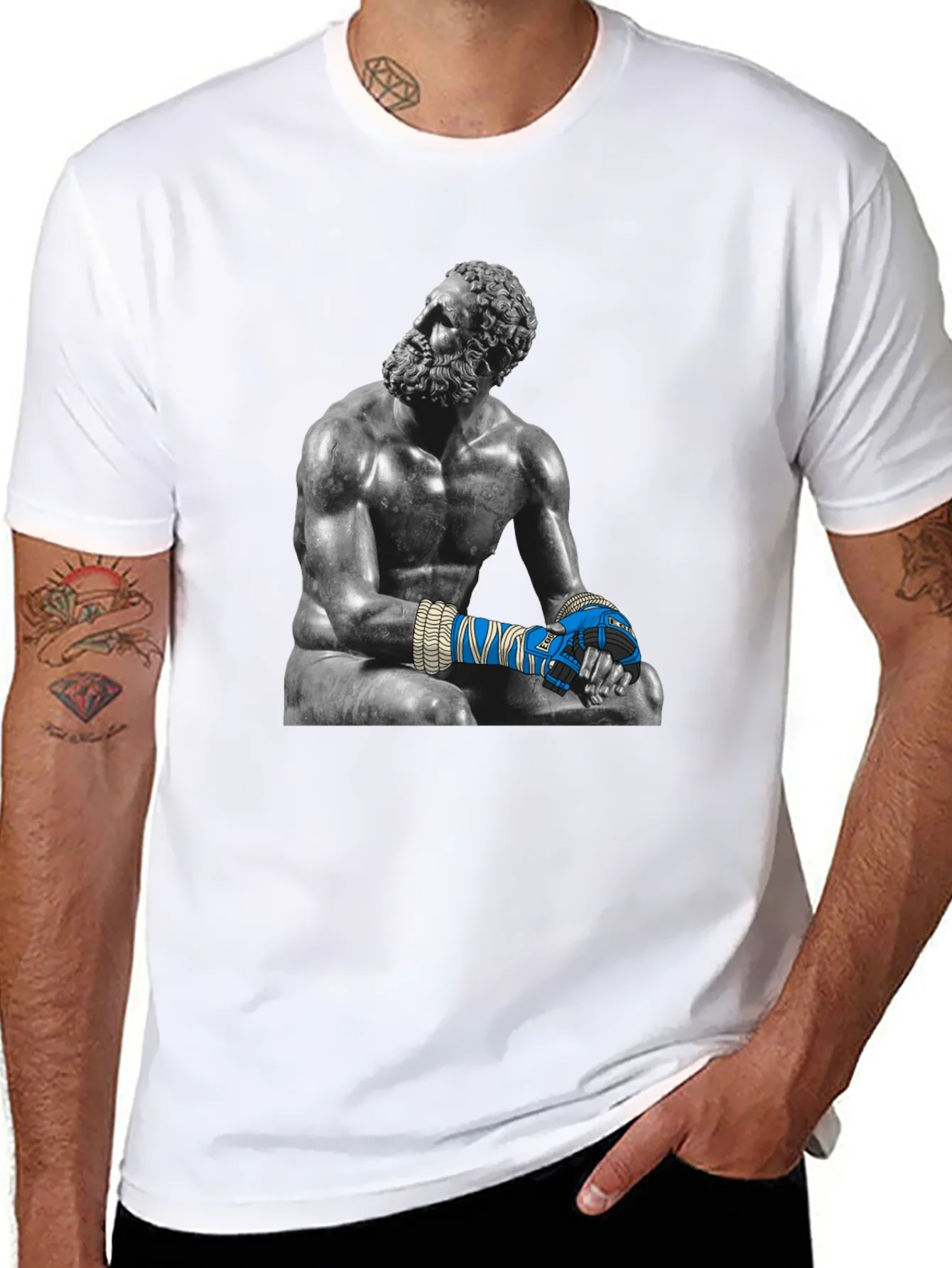 Camiseta Negra con Estatua de Boxeador