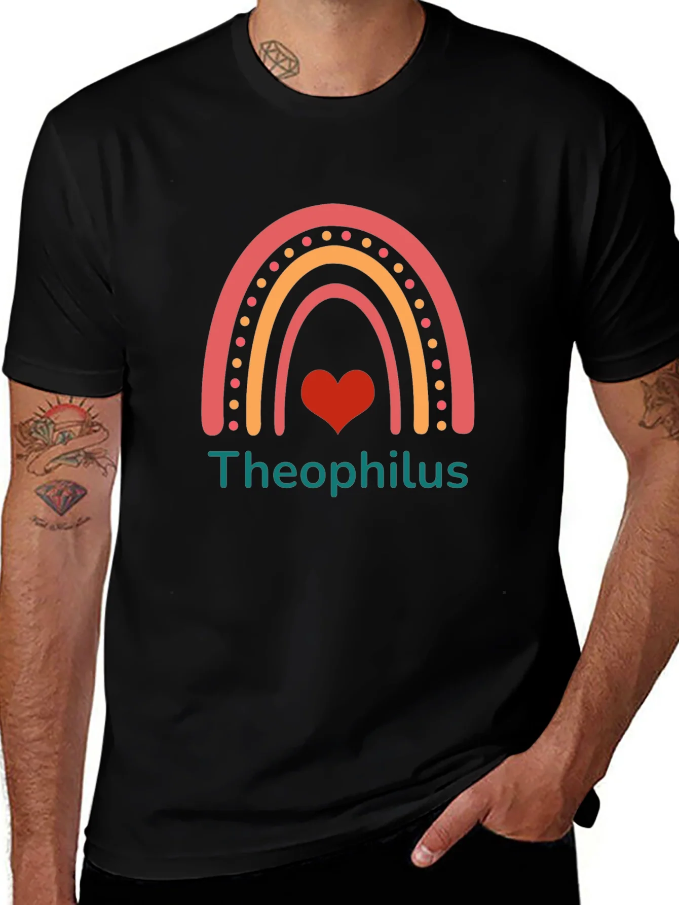 Camiseta Negra con Dise?o de Arco¨ªris y Nombre Personalizado