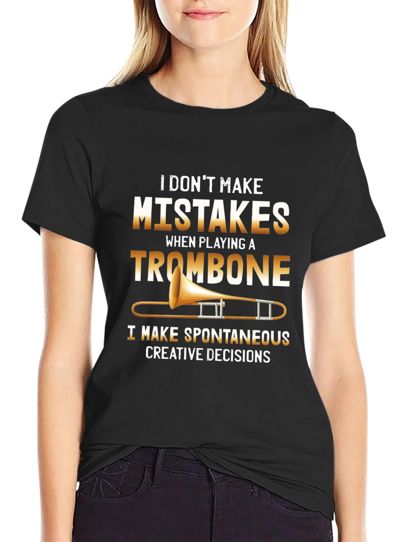 Camiseta Negra con Dise?o de Tromb¨®n y Frase Creativa