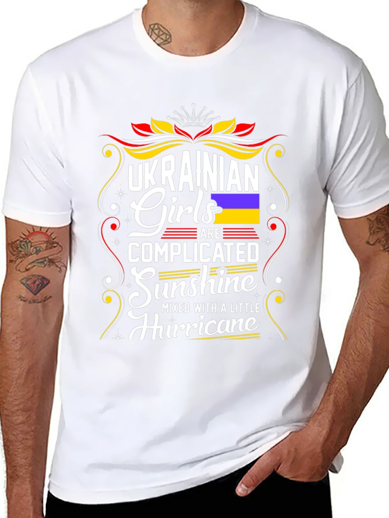 Camiseta Negra con Dise?o Ucraniano para Mujer
