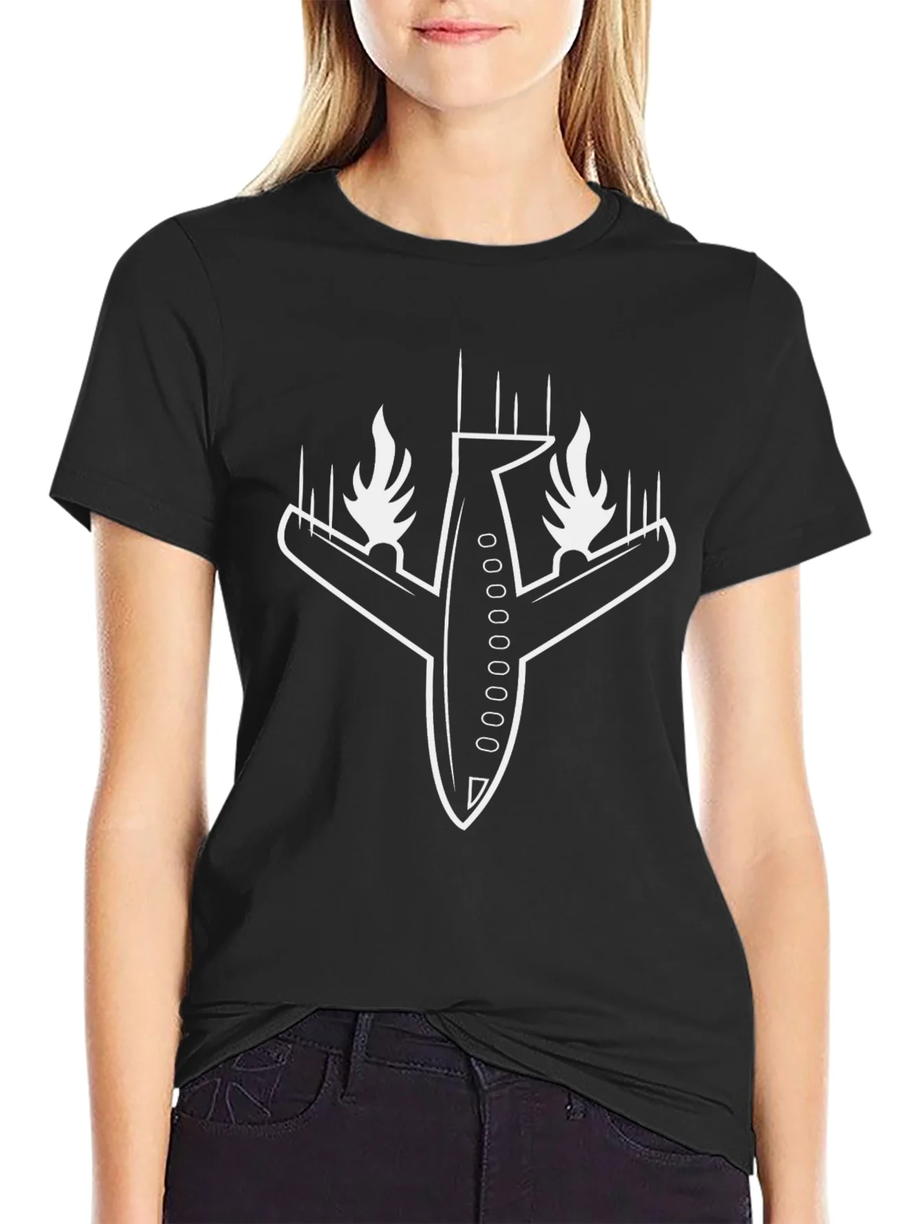 Camiseta Negra con Dise?o de Avi¨®n en Llamas