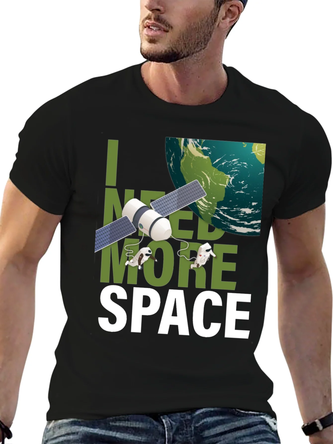 Camiseta Necesito m¨¢s espacio con dise?o espacial