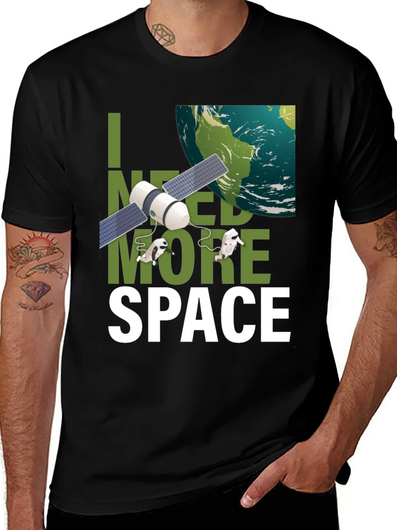 Camiseta Necesito m¨¢s espacio con dise?o espacial