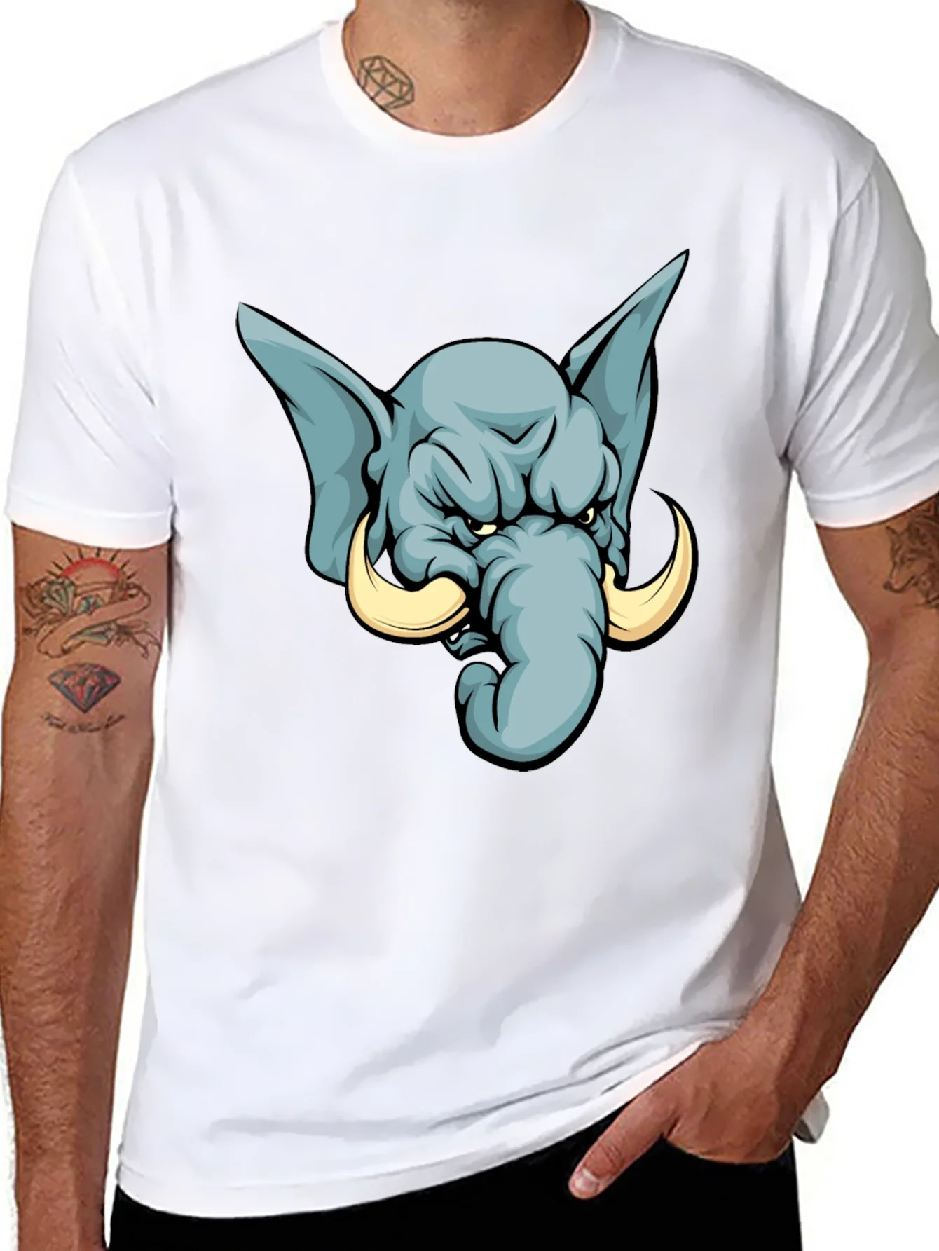 Camiseta Negra con Estampado de Elefante Furioso