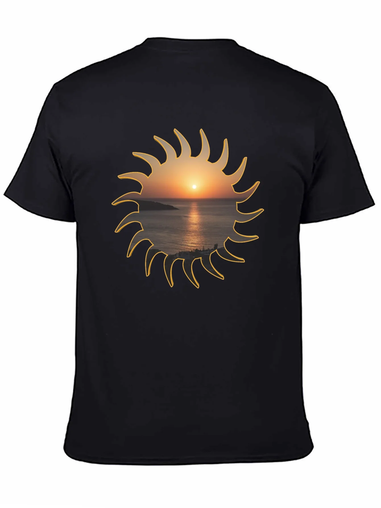 Camiseta Negra Sol con Atardecer Marino