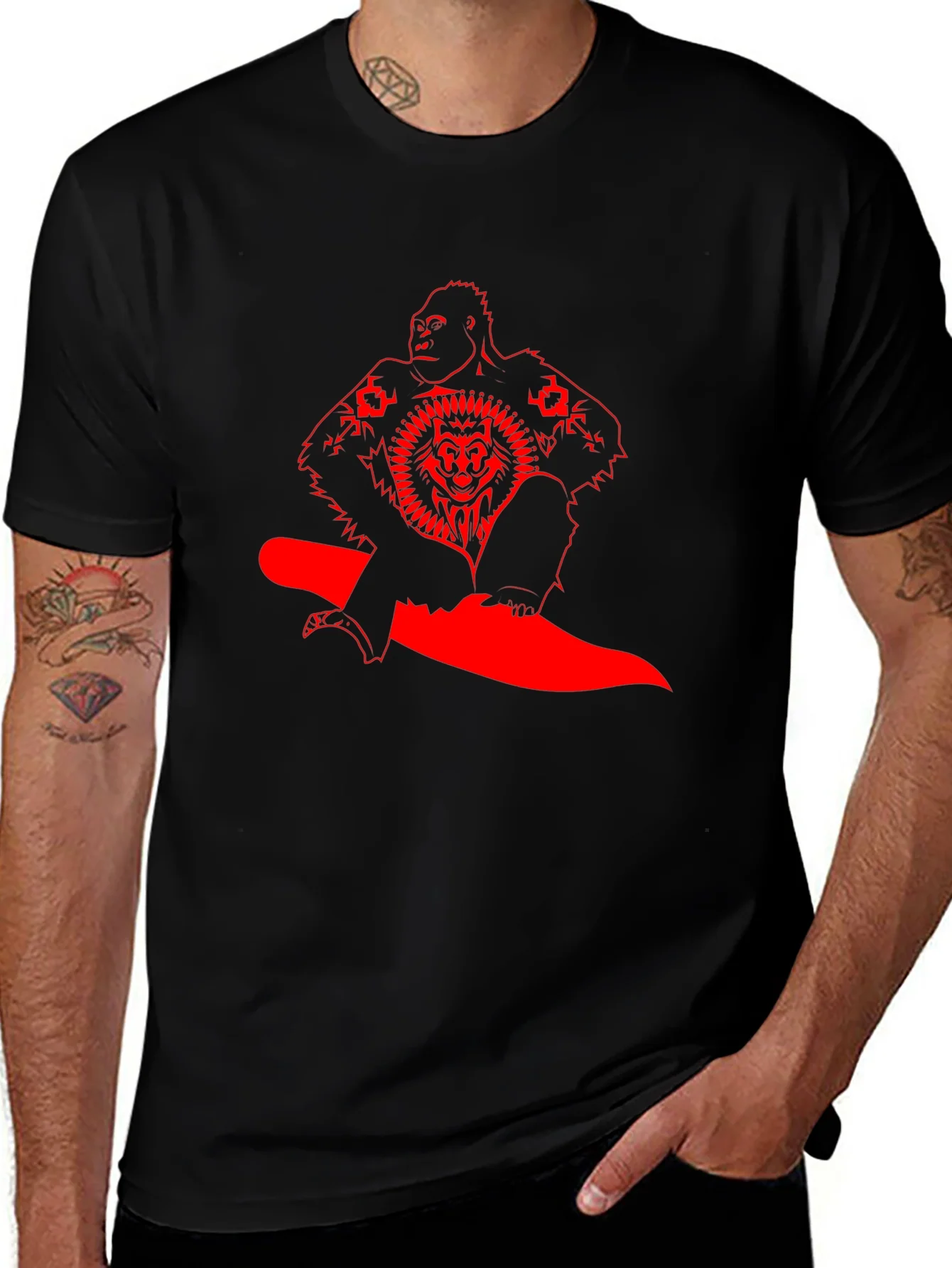 Camiseta Negra con Dise?o Gr¨¢fico Rojo