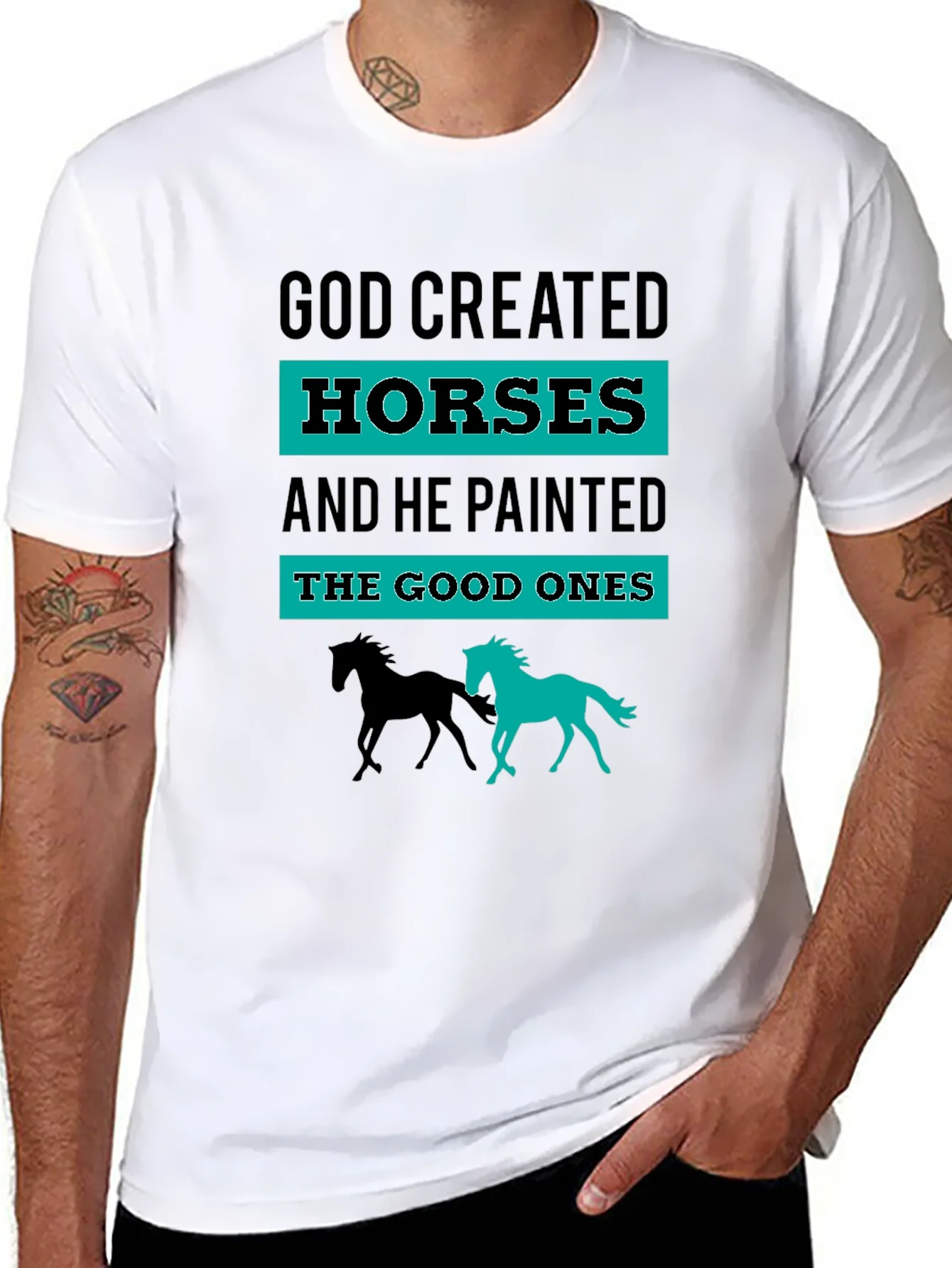 Camiseta Negra Dios Cre¨® Caballos