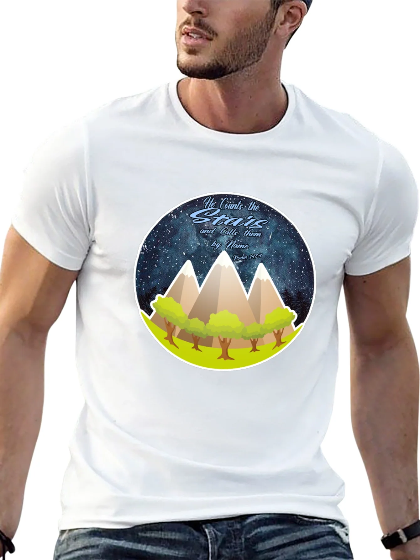Camiseta Negra con Dise?o de Monta?as y Estrellas