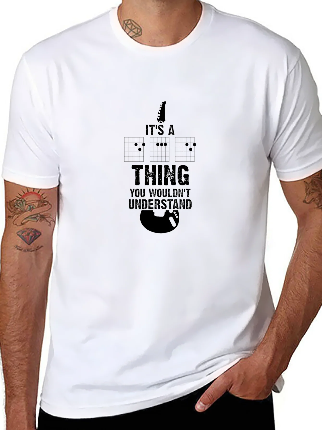 Camiseta Negra con Dise?o de Guitarra y Frase