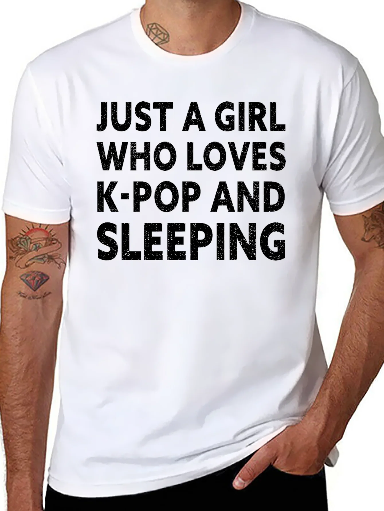 Camiseta Negra: Chica Amante del K-Pop y Dormir