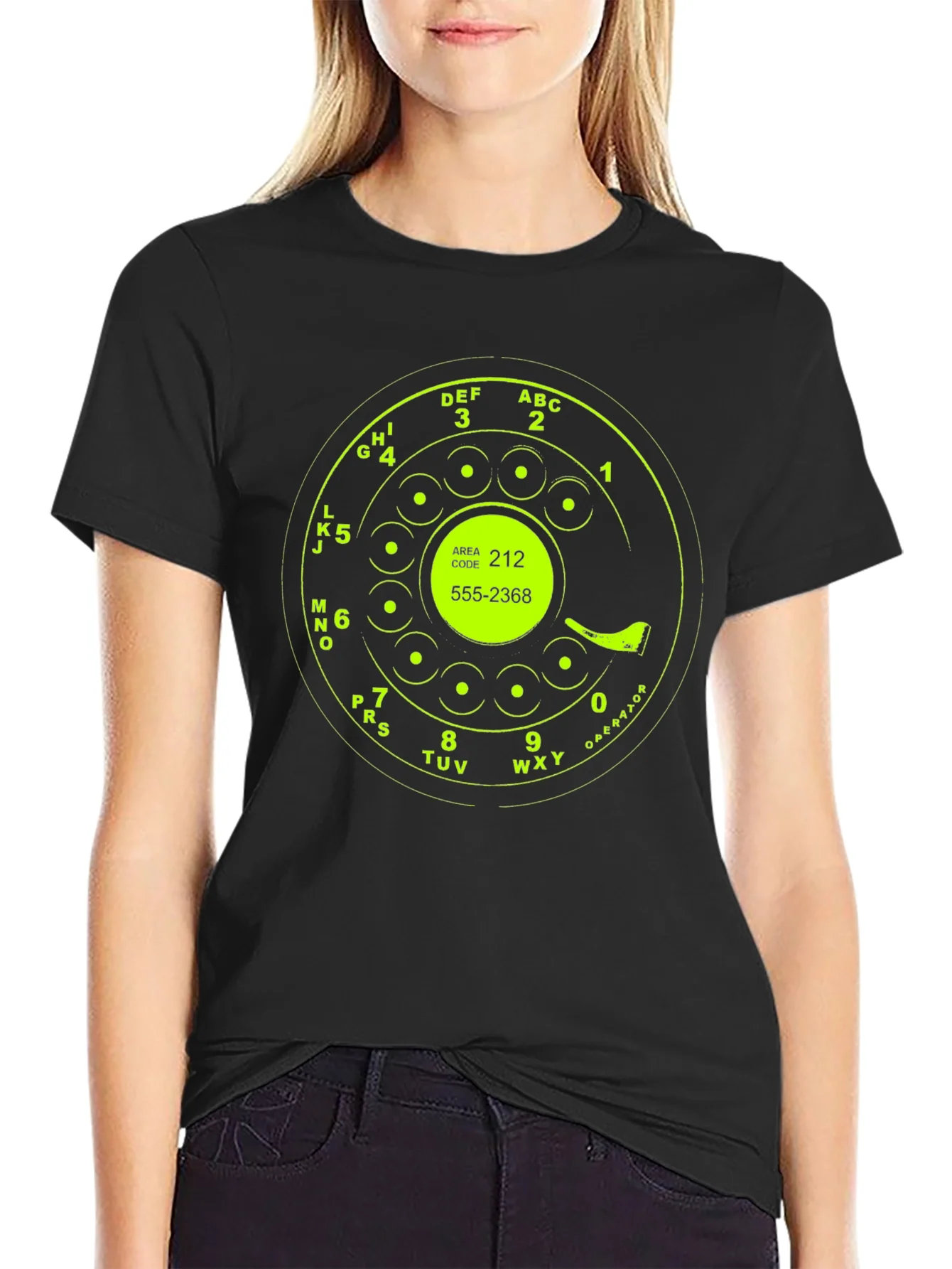 Camiseta Negra con Dise?o Retro de Tel¨¦fono