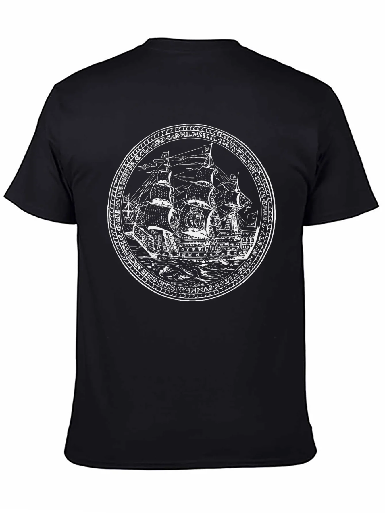 Camiseta Negra con Dise?o de Barco Antiguo