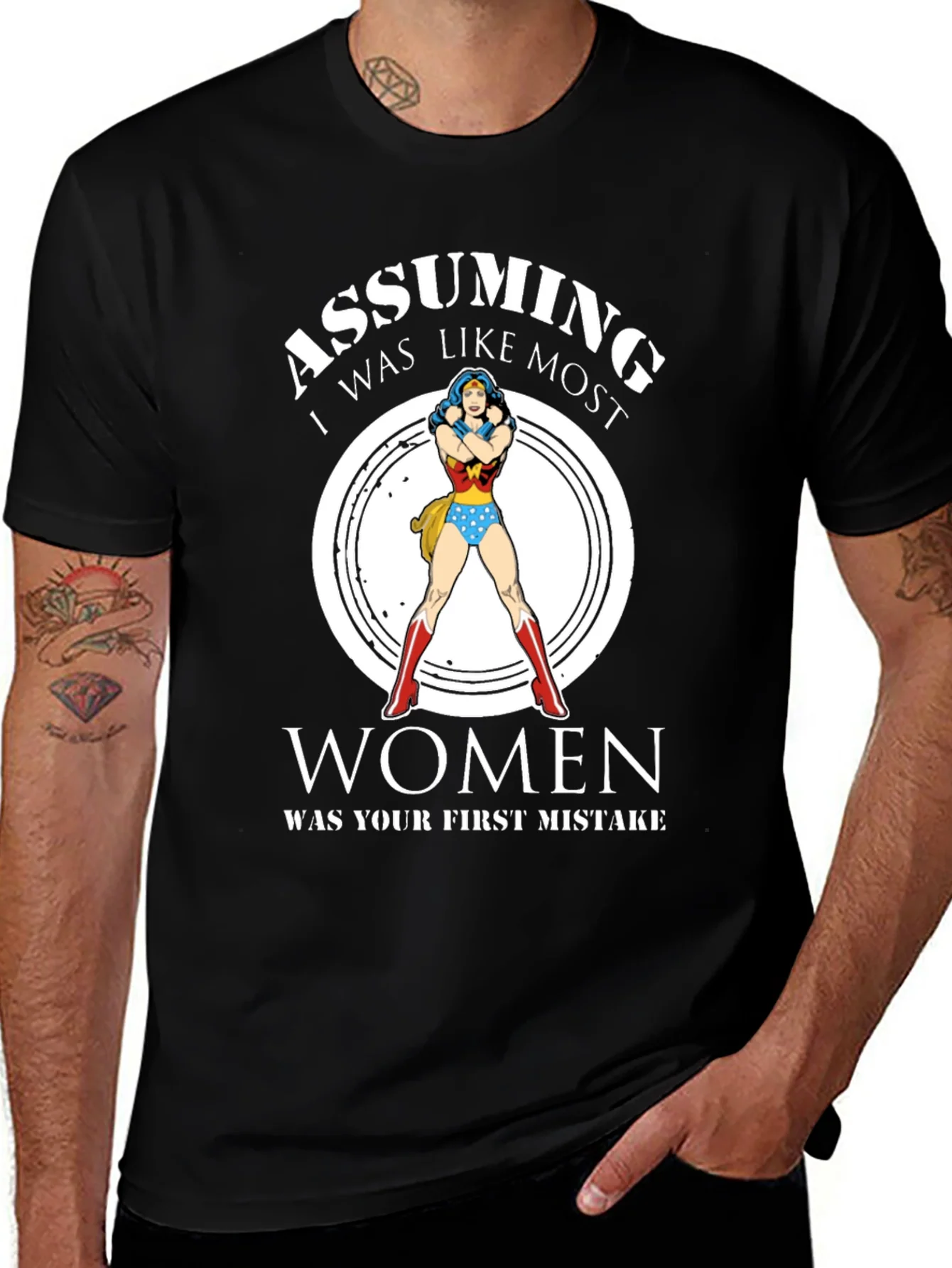 Camiseta Negra Mujer Maravilla: Asumiendo Error
