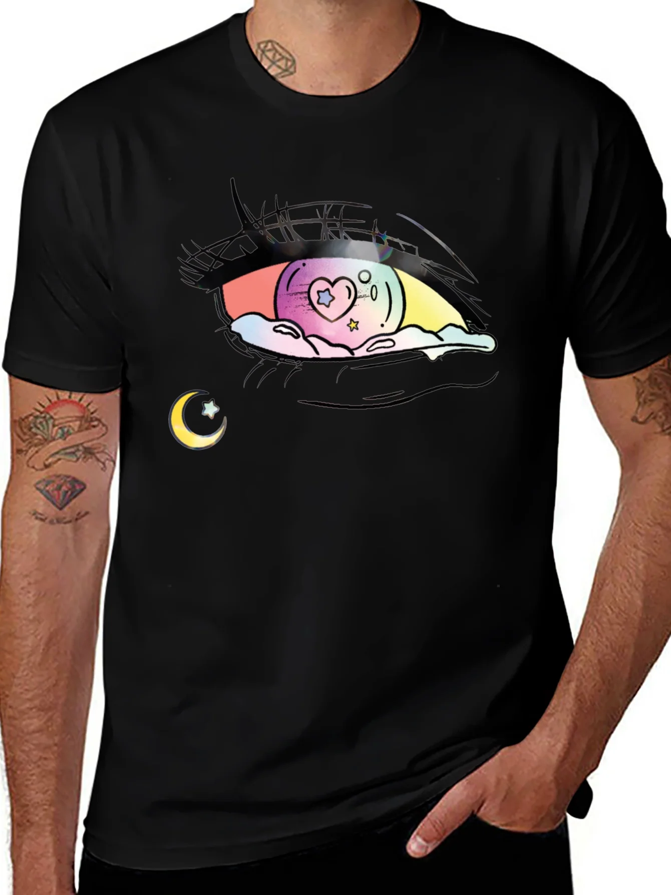 Camiseta Negra con Dise?o de Ojo Anime Estelar