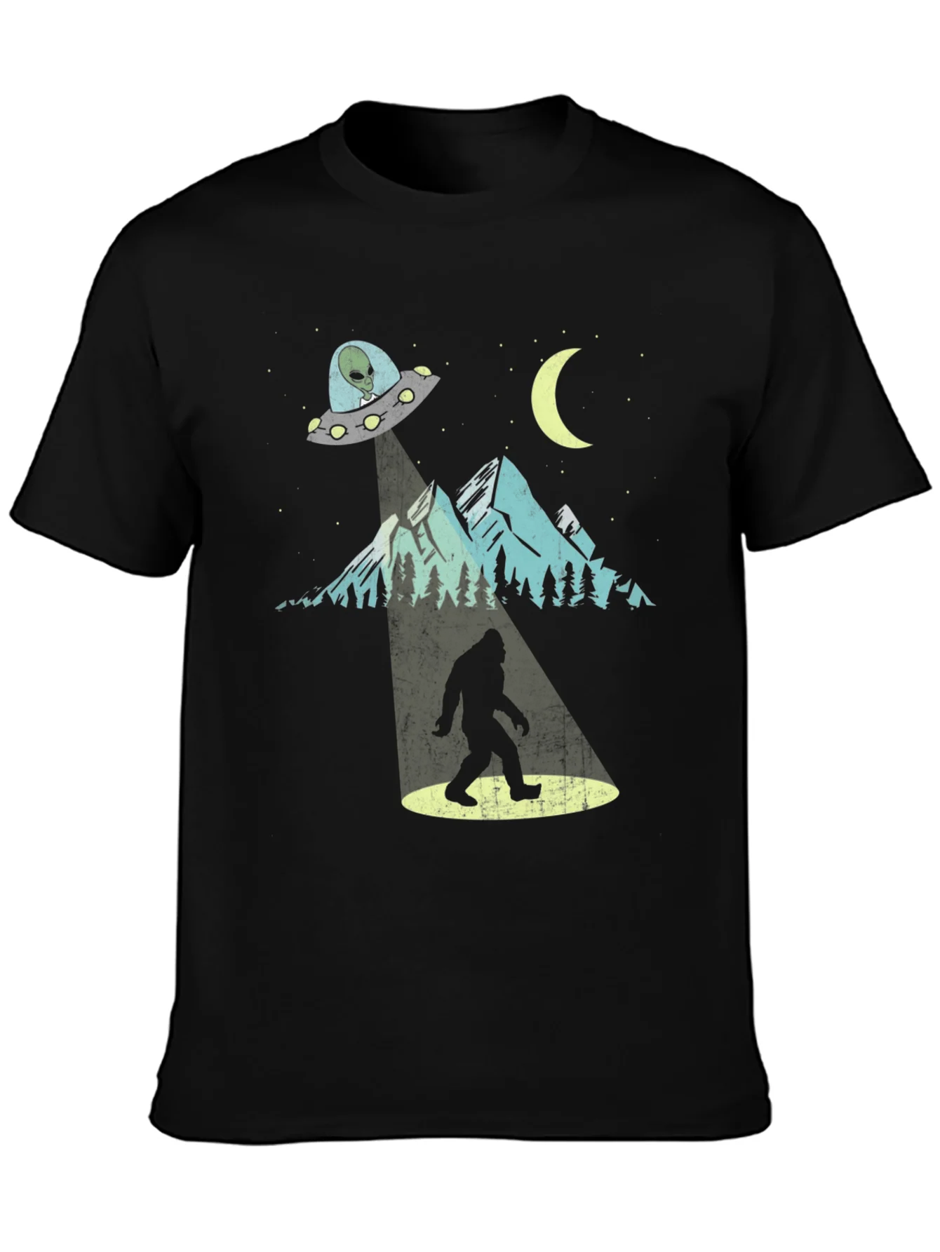 Camiseta Negra OVNI abduciendo Bigfoot