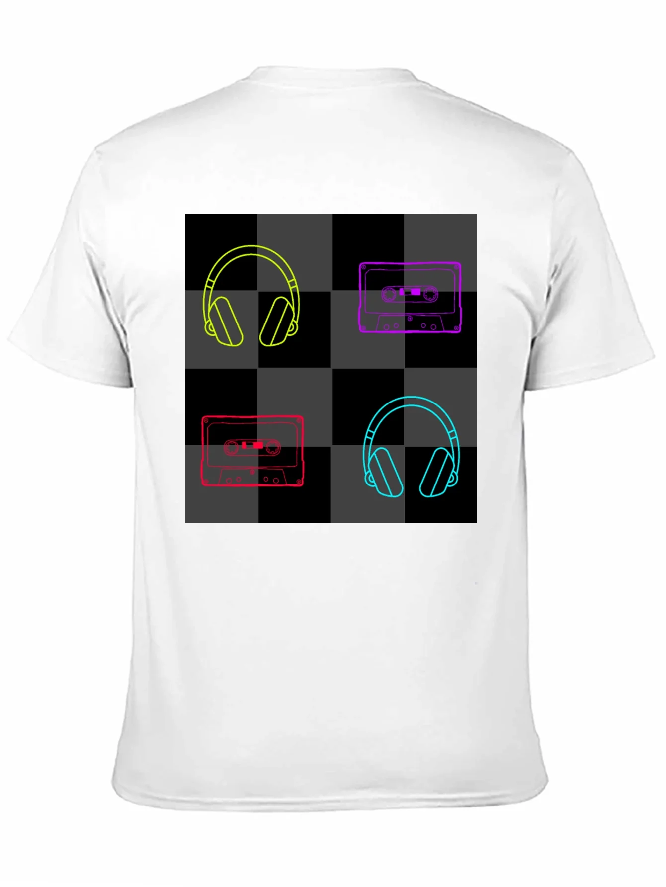 Camiseta Negra con Dise?o de M¨²sica Retro