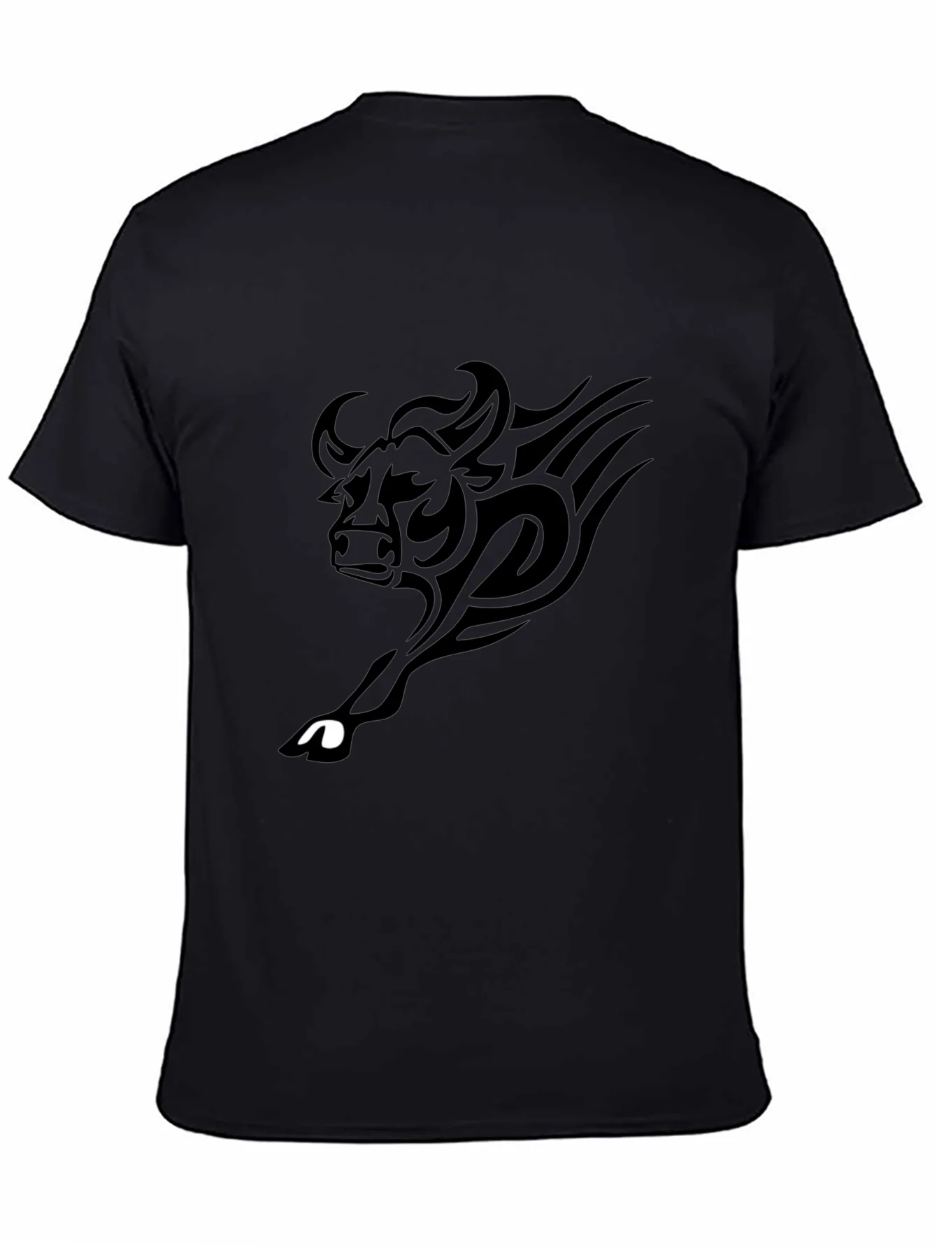 Camiseta Negra con Toro Tribal