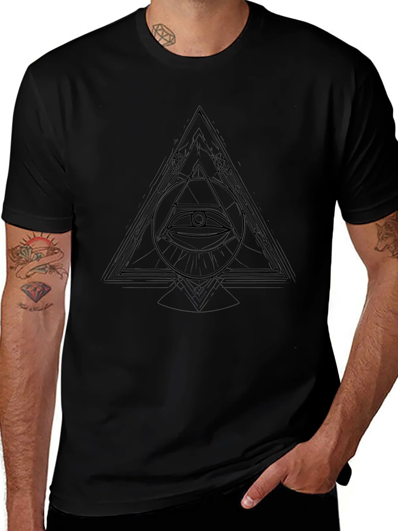 Camiseta Negra Hombre - Dise?o Ojo en Tri¨¢ngulo