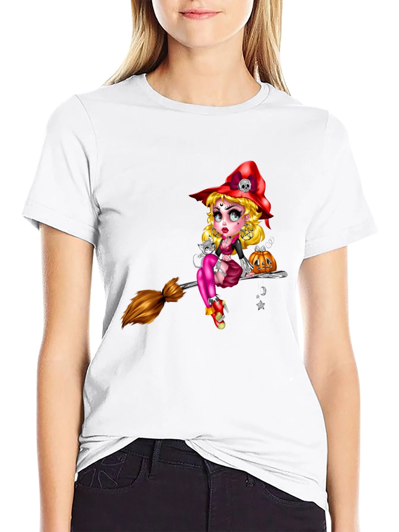 Camiseta Negra con Bruja en Escoba para Halloween