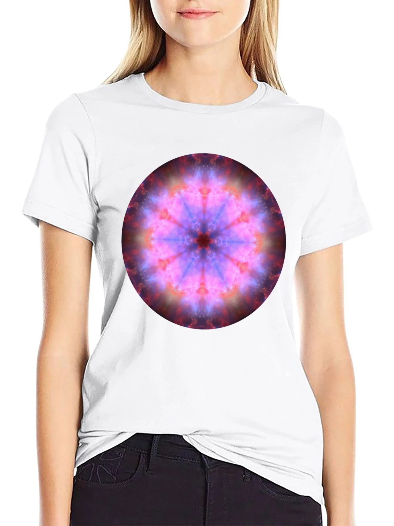 Camiseta Negra con Dise?o Mandala C¨®smica