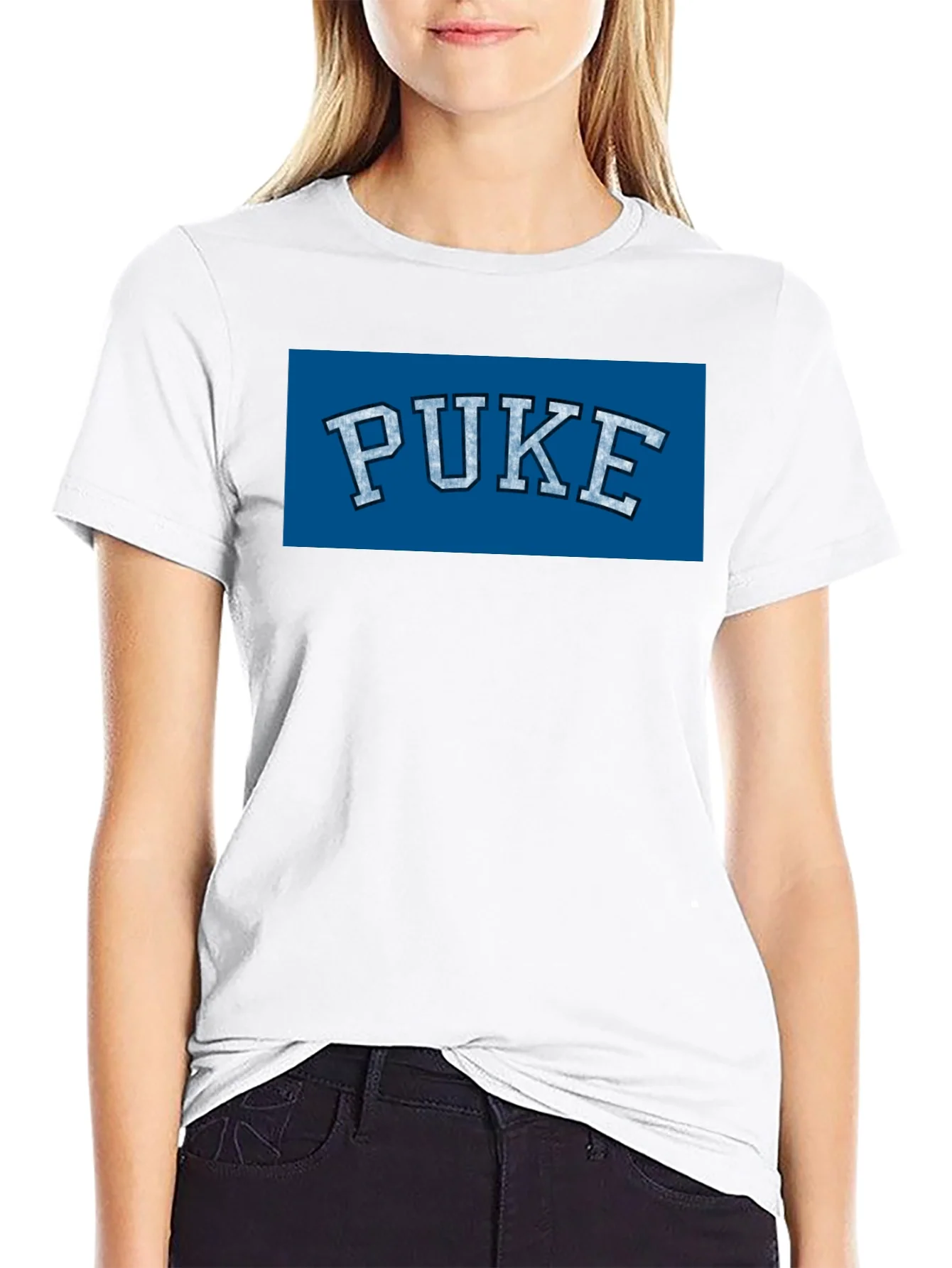 Camiseta Negra PUKE Estilo Universitario
