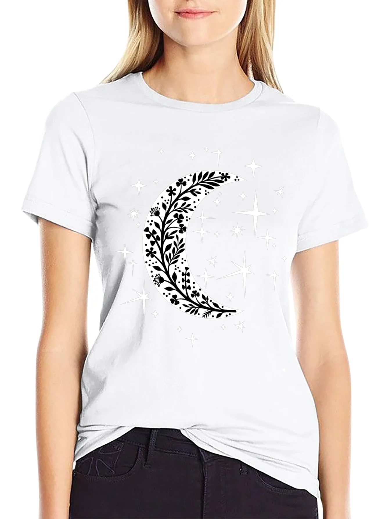 Camiseta Negra con Luna Floral y Estrellas