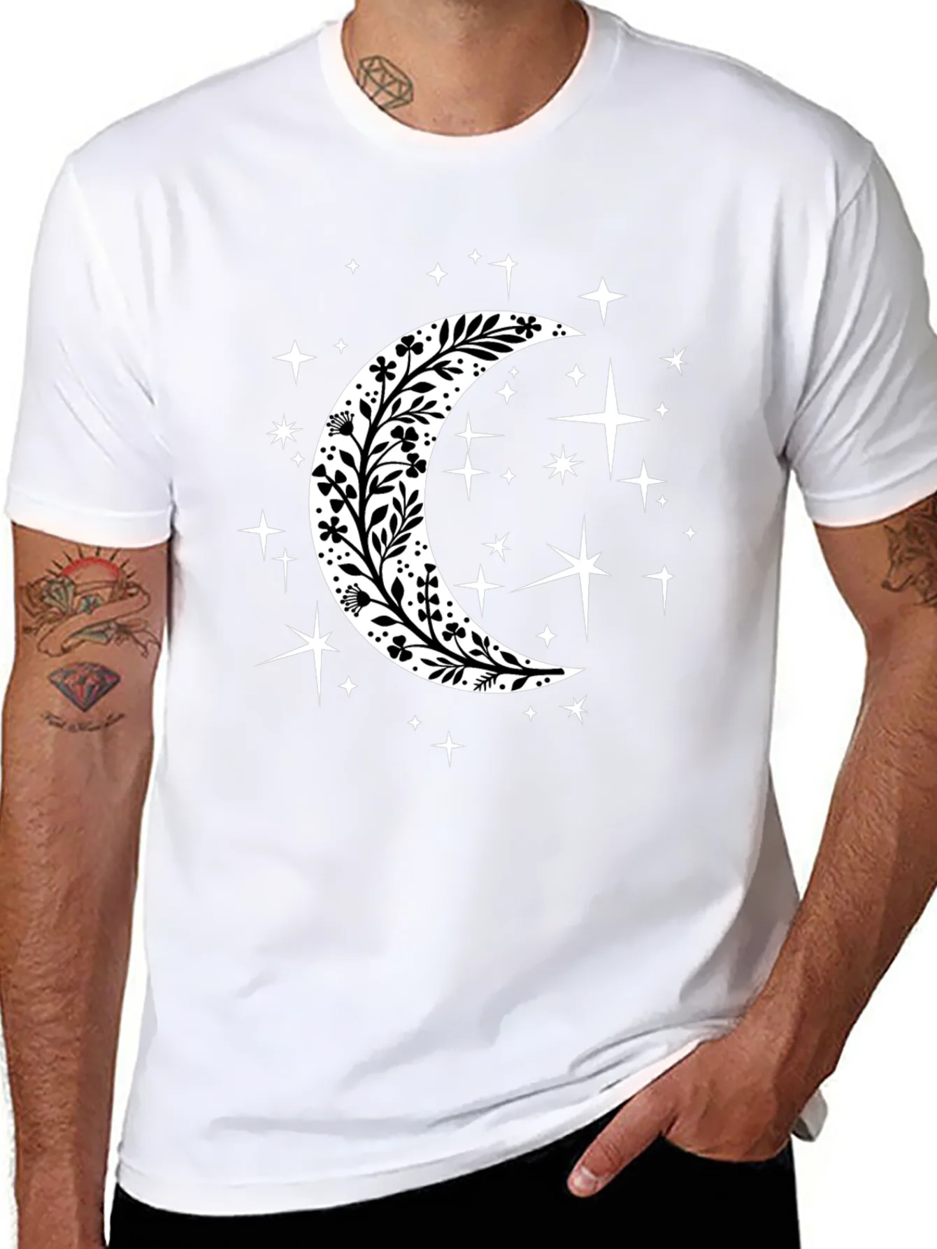 Camiseta Negra con Luna Floral y Estrellas